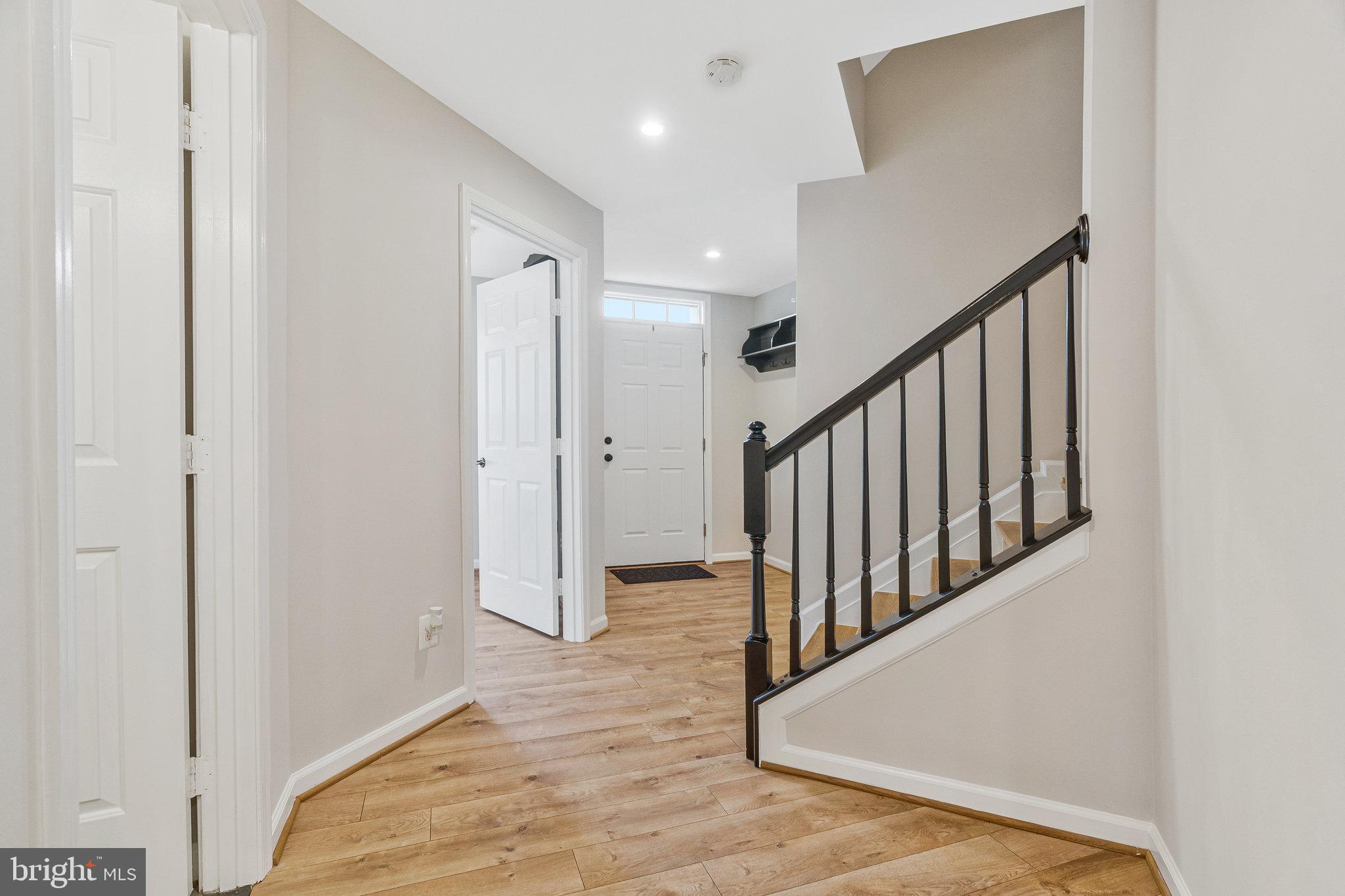WELLESLEY - Residential