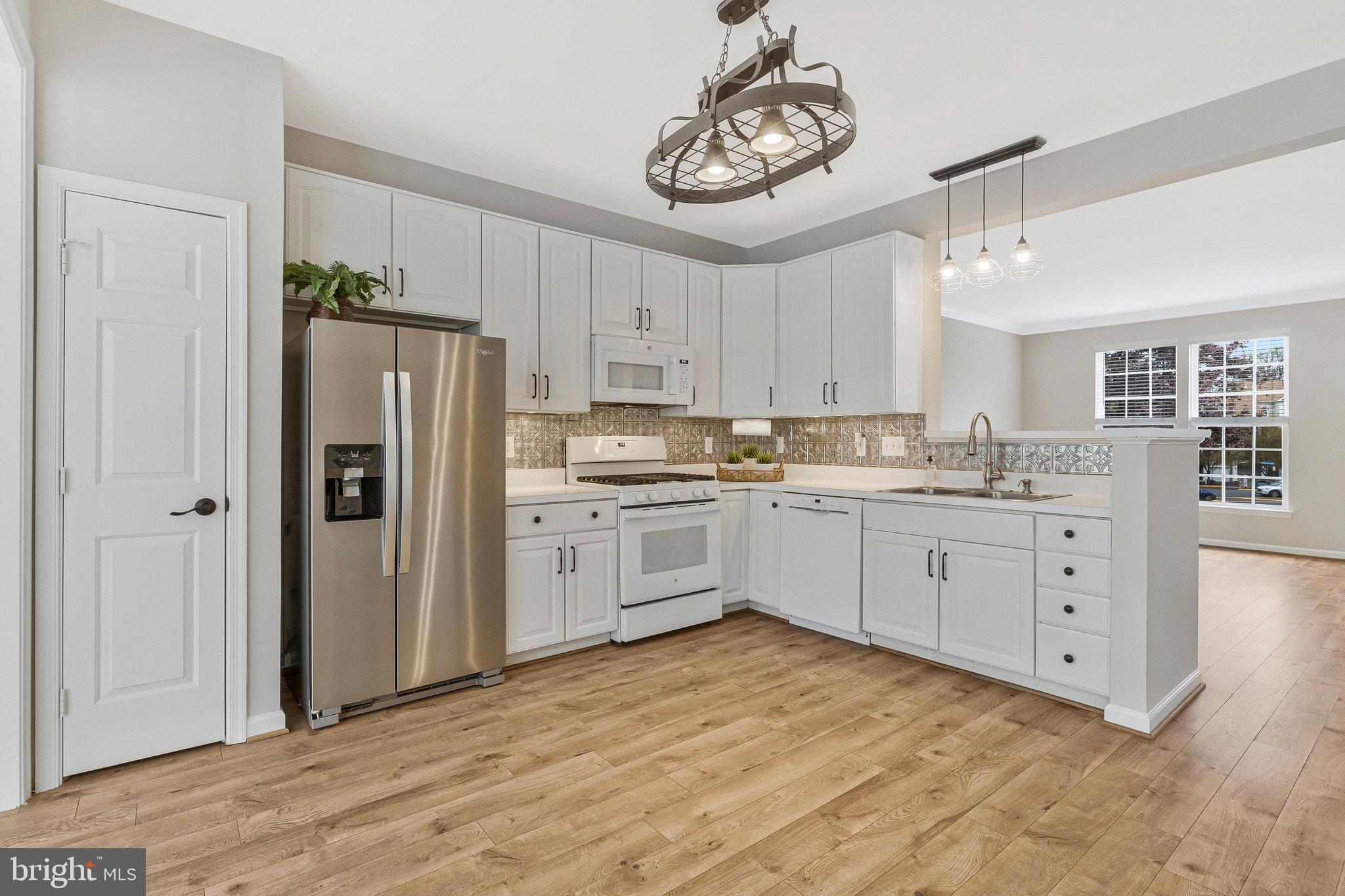 WELLESLEY - Residential
