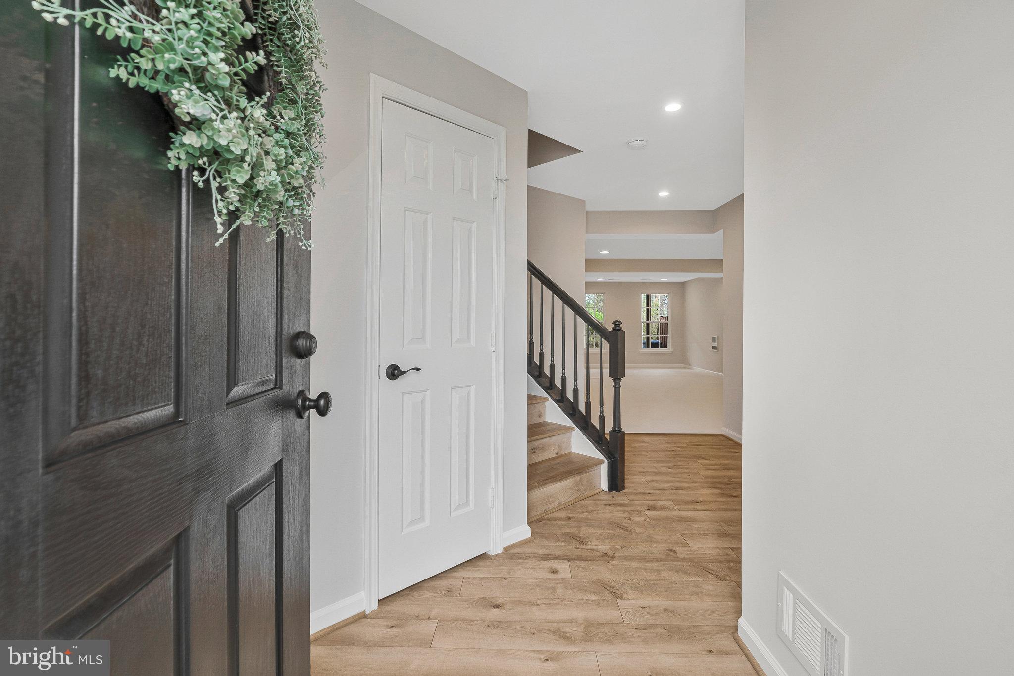WELLESLEY - Residential