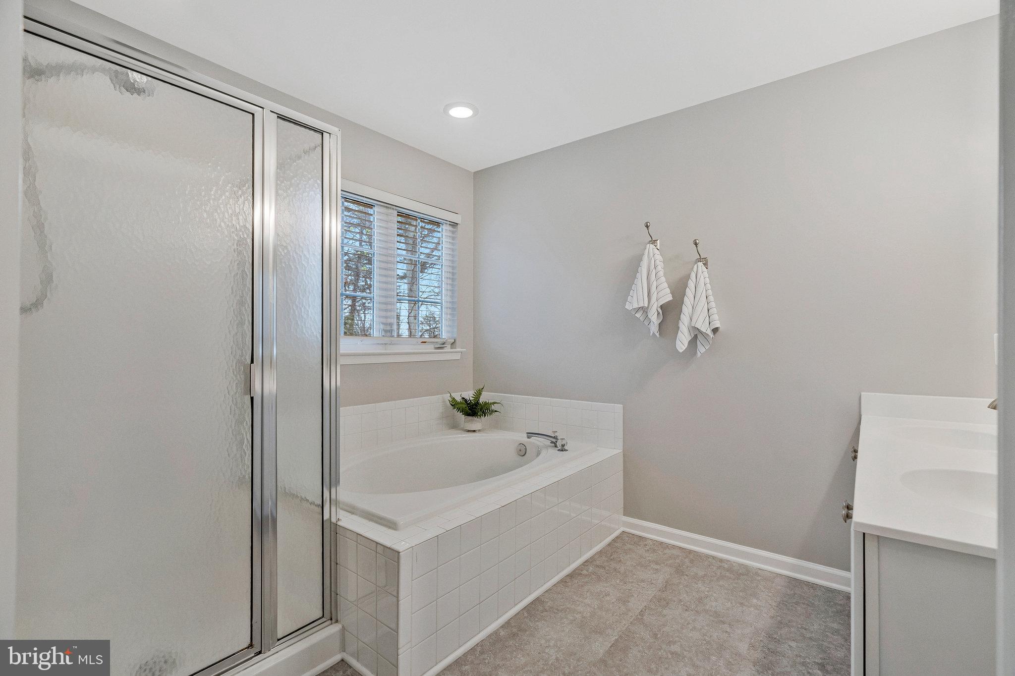 WELLESLEY - Residential