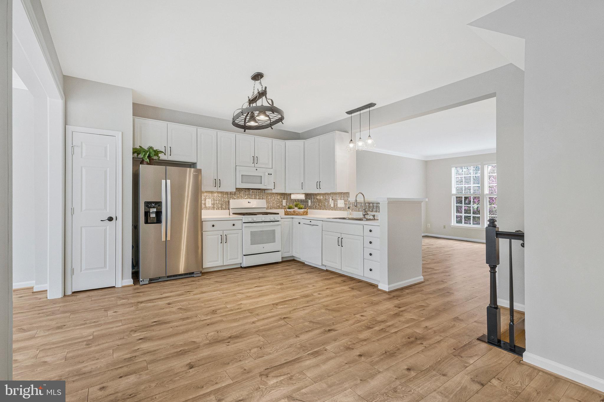 WELLESLEY - Residential