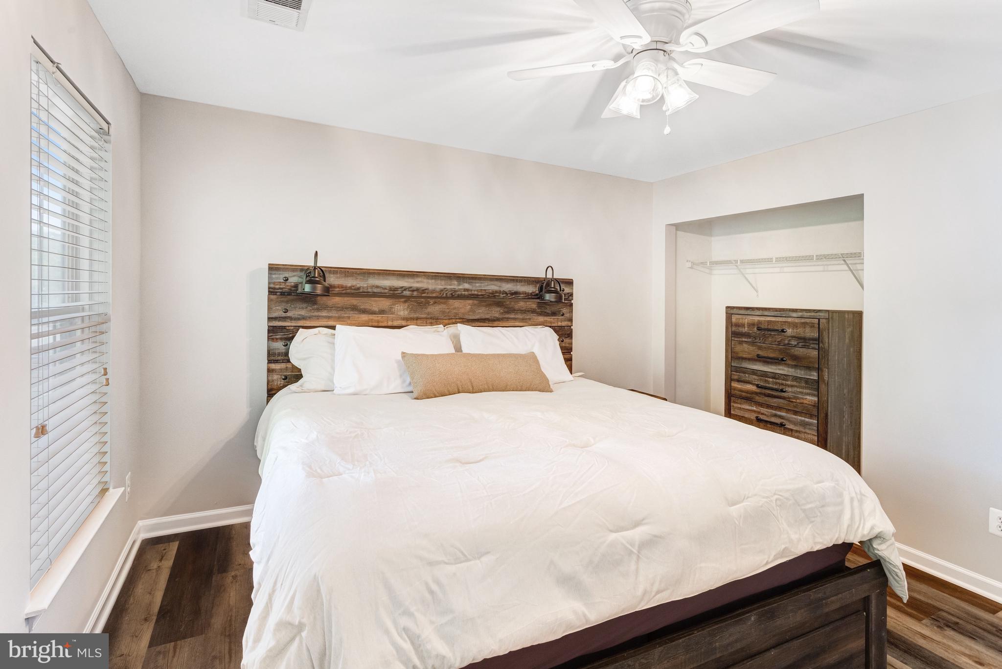 WAYSIDE VILLAGE - Residential