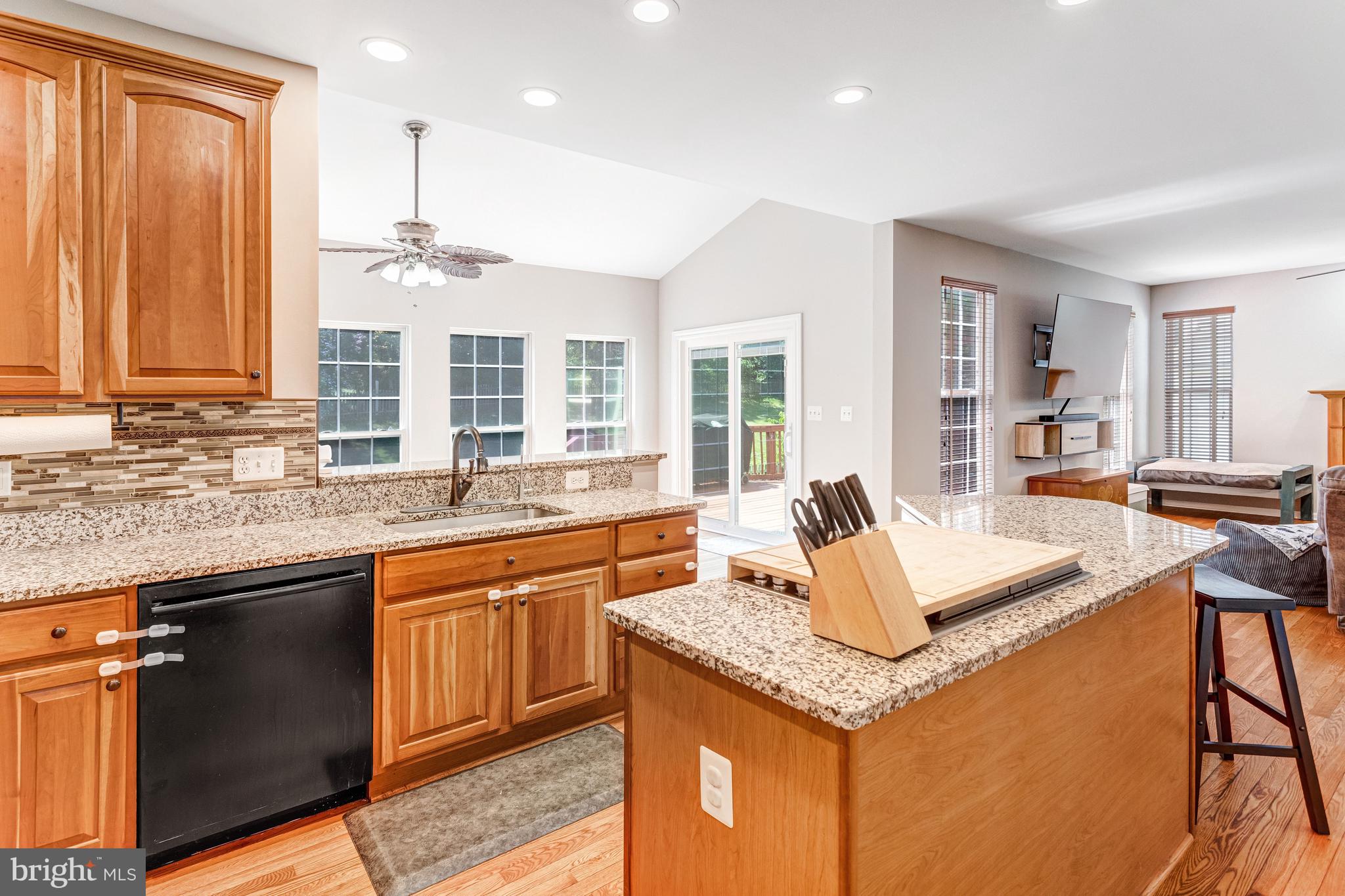 WAYSIDE VILLAGE - Residential