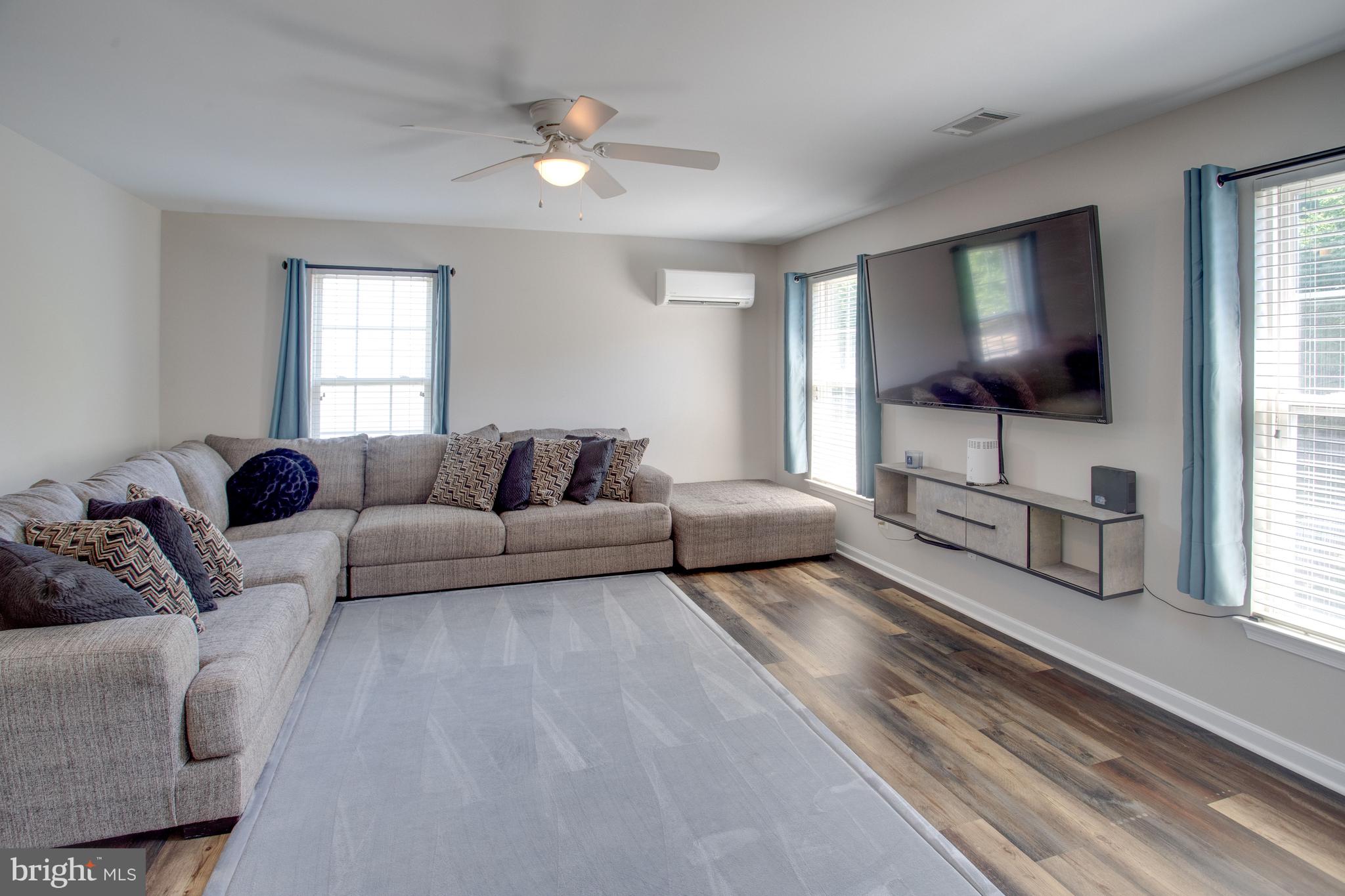 WAYSIDE VILLAGE - Residential