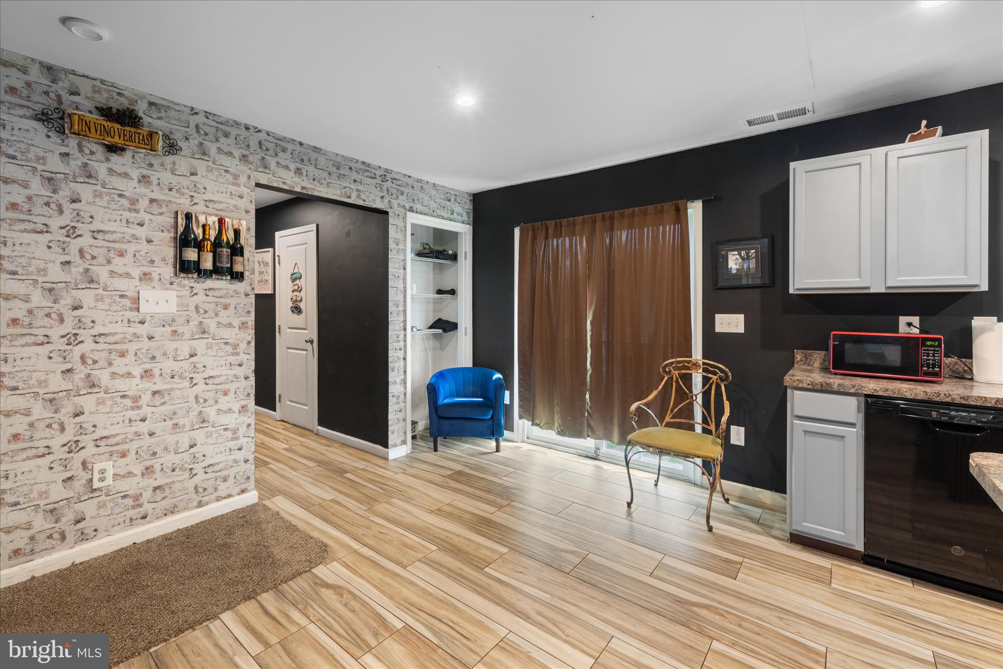 YORKSHIRE ESTATES - Residential