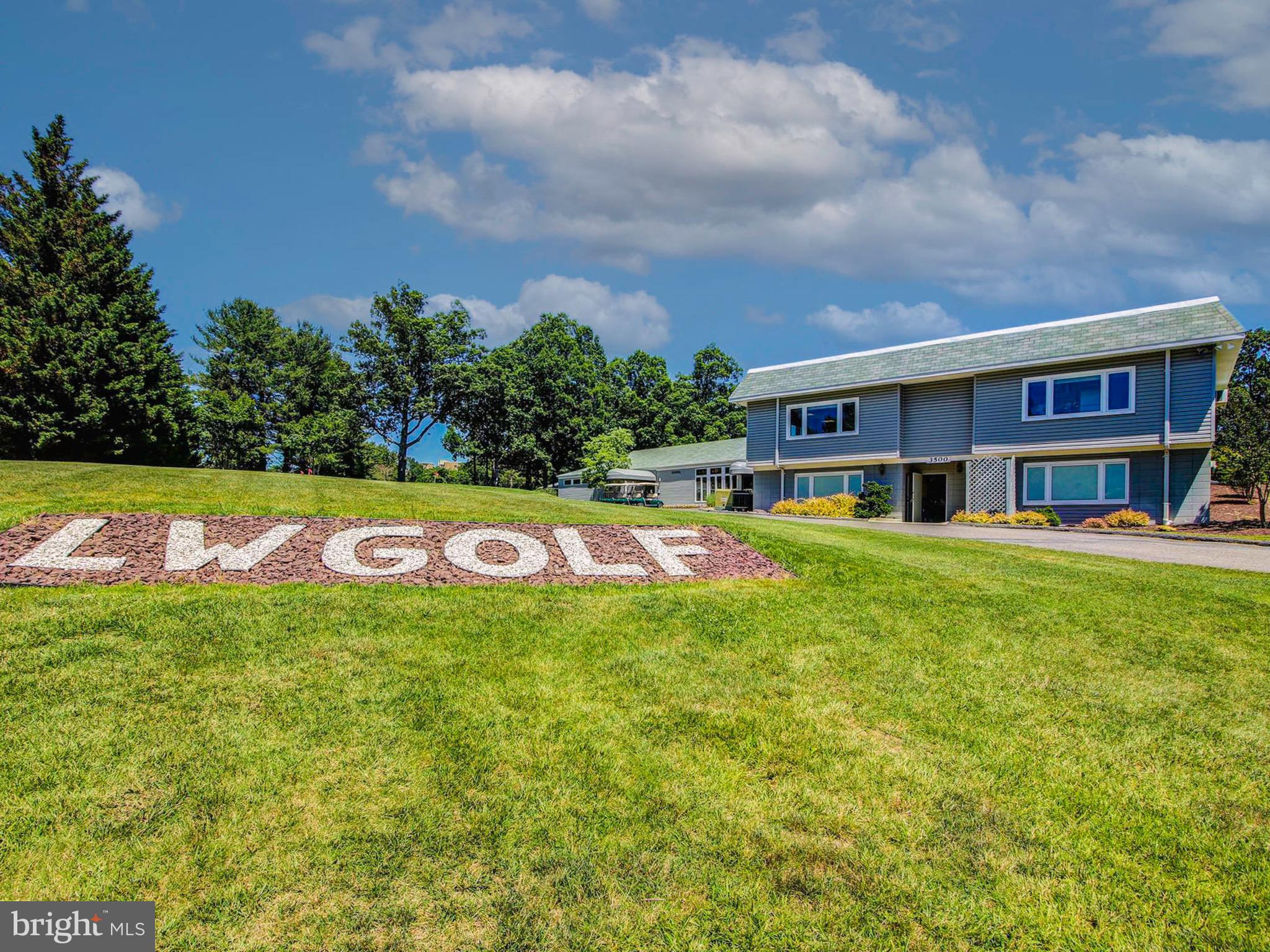 FAIRWAYS NORTH - Residential