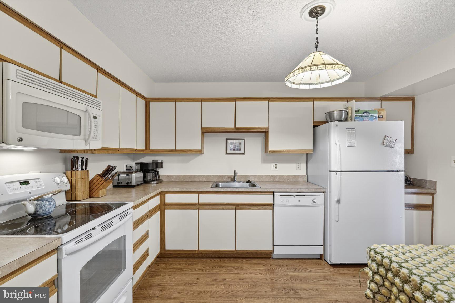 FAIRWAYS NORTH - Residential