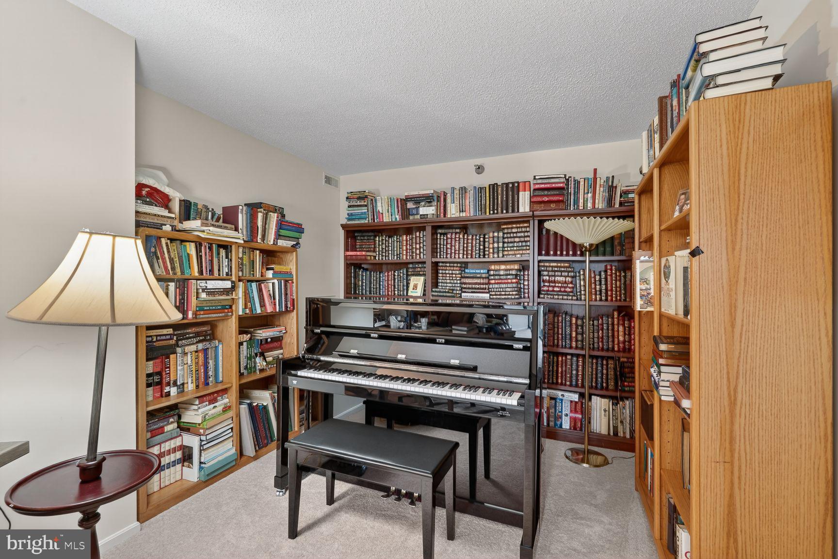 FAIRWAYS NORTH - Residential