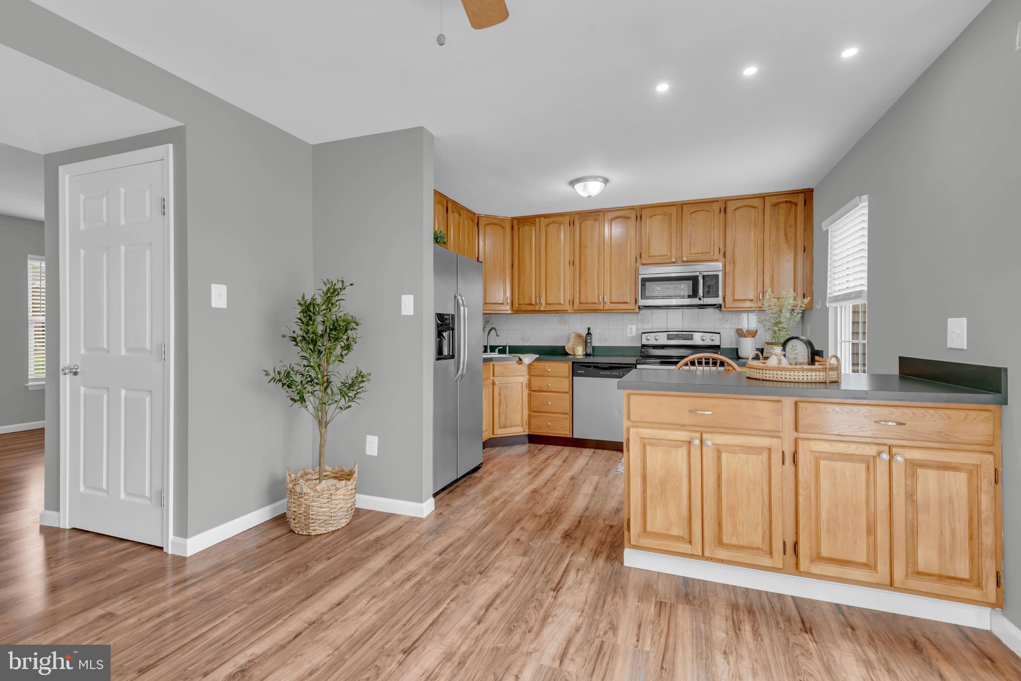 ELIZABETHS LANDING - Residential