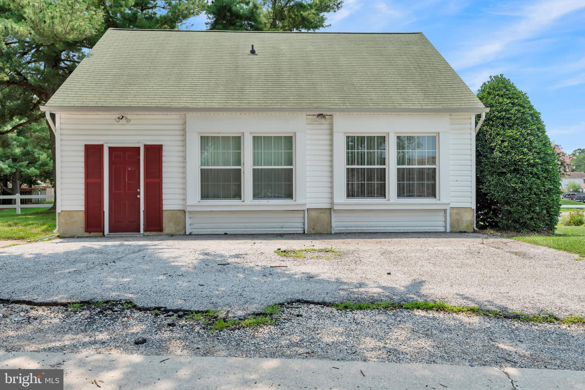 ELIZABETHS LANDING - Residential