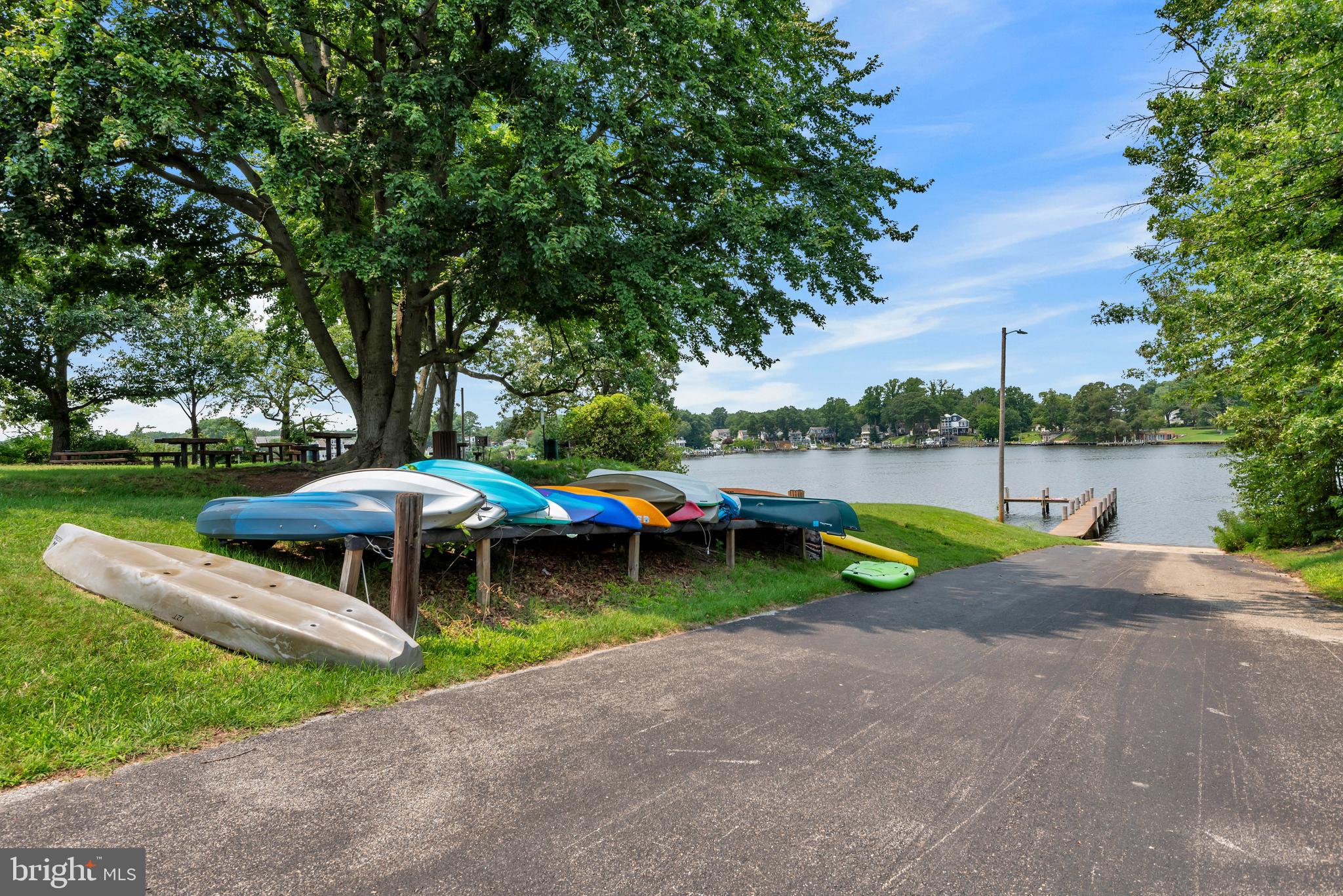 ELIZABETHS LANDING - Residential