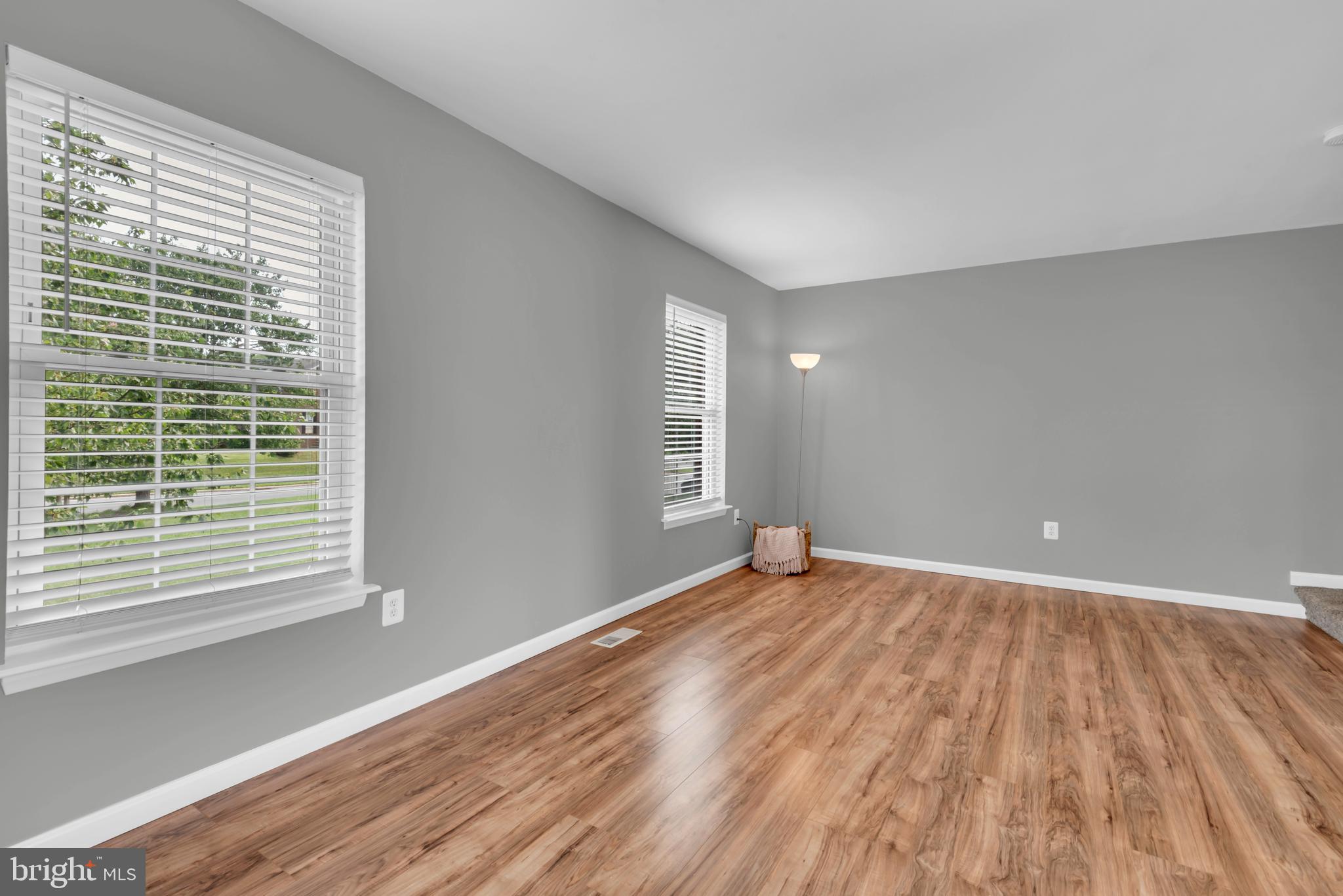 ELIZABETHS LANDING - Residential