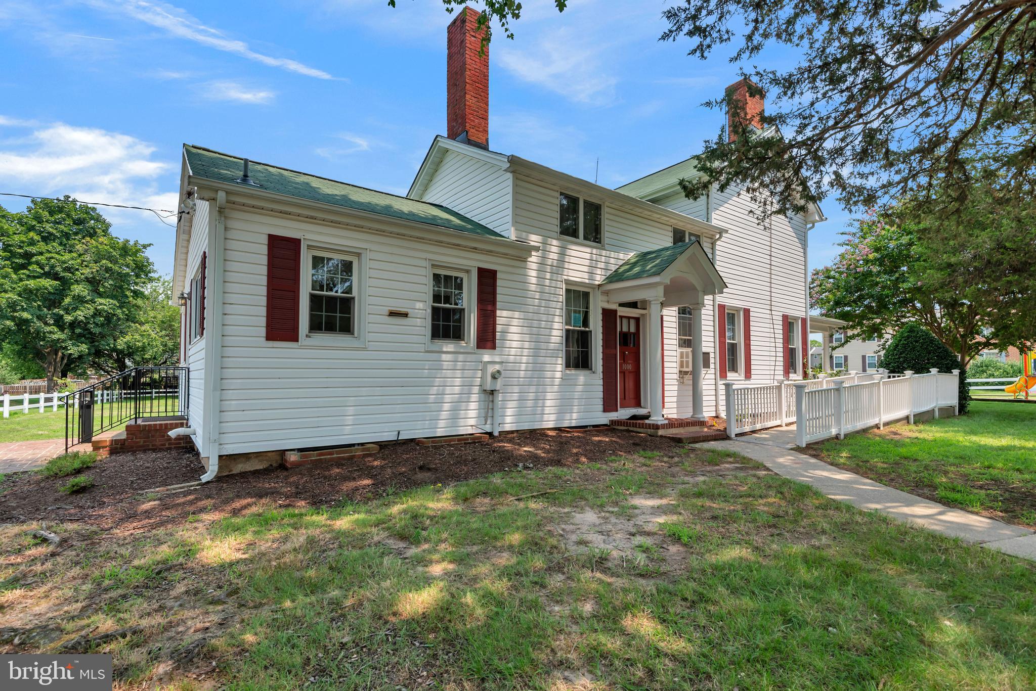 ELIZABETHS LANDING - Residential