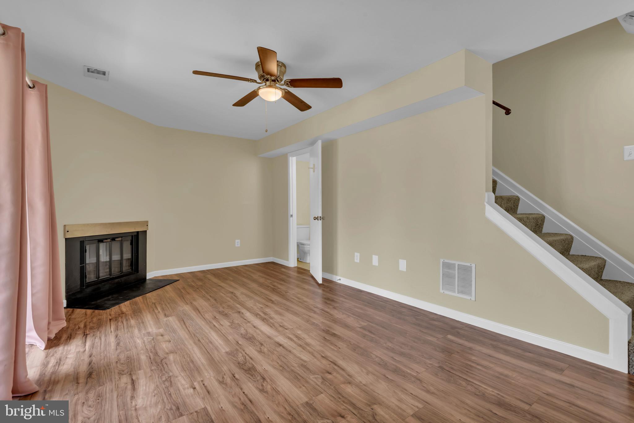 ELIZABETHS LANDING - Residential
