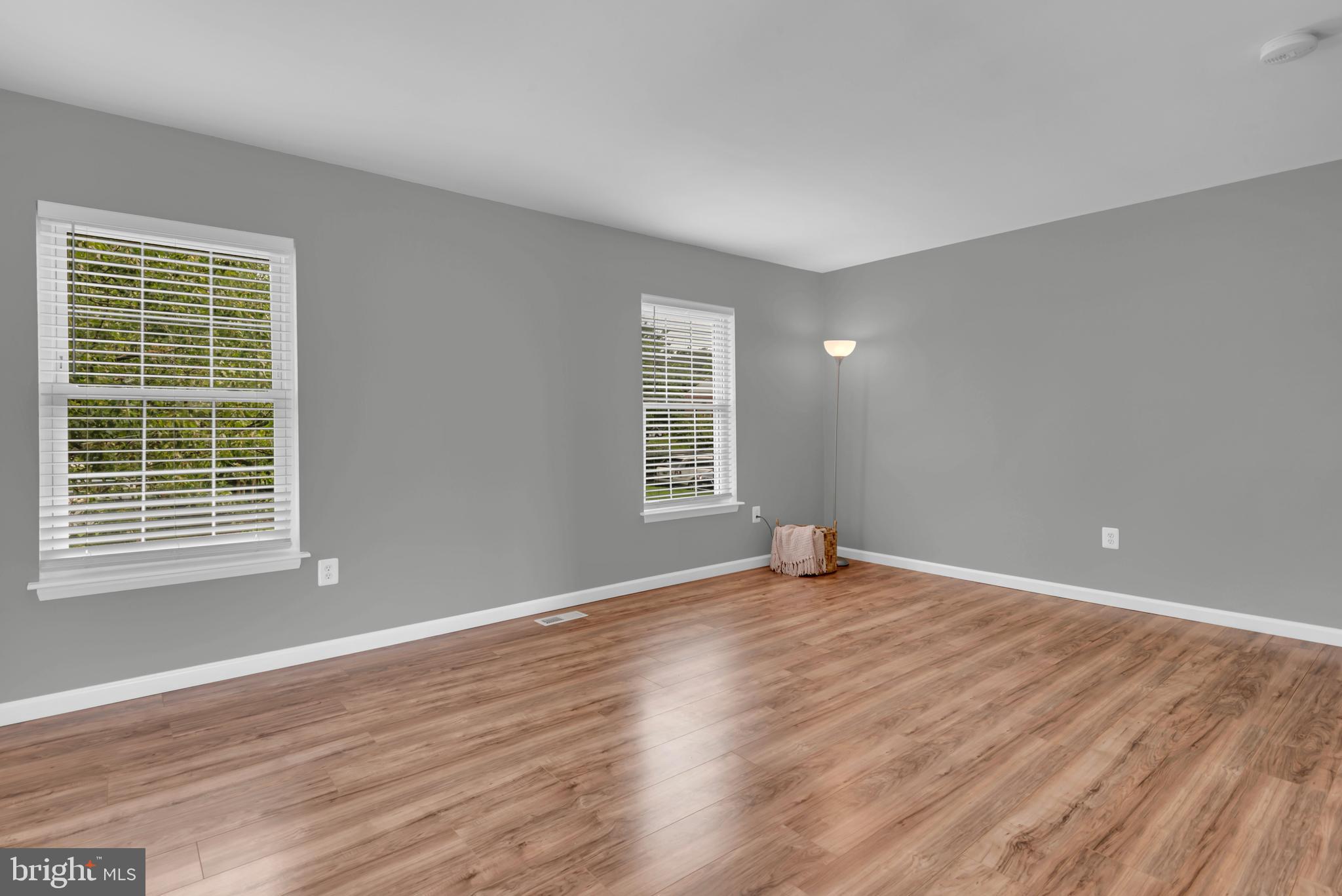 ELIZABETHS LANDING - Residential