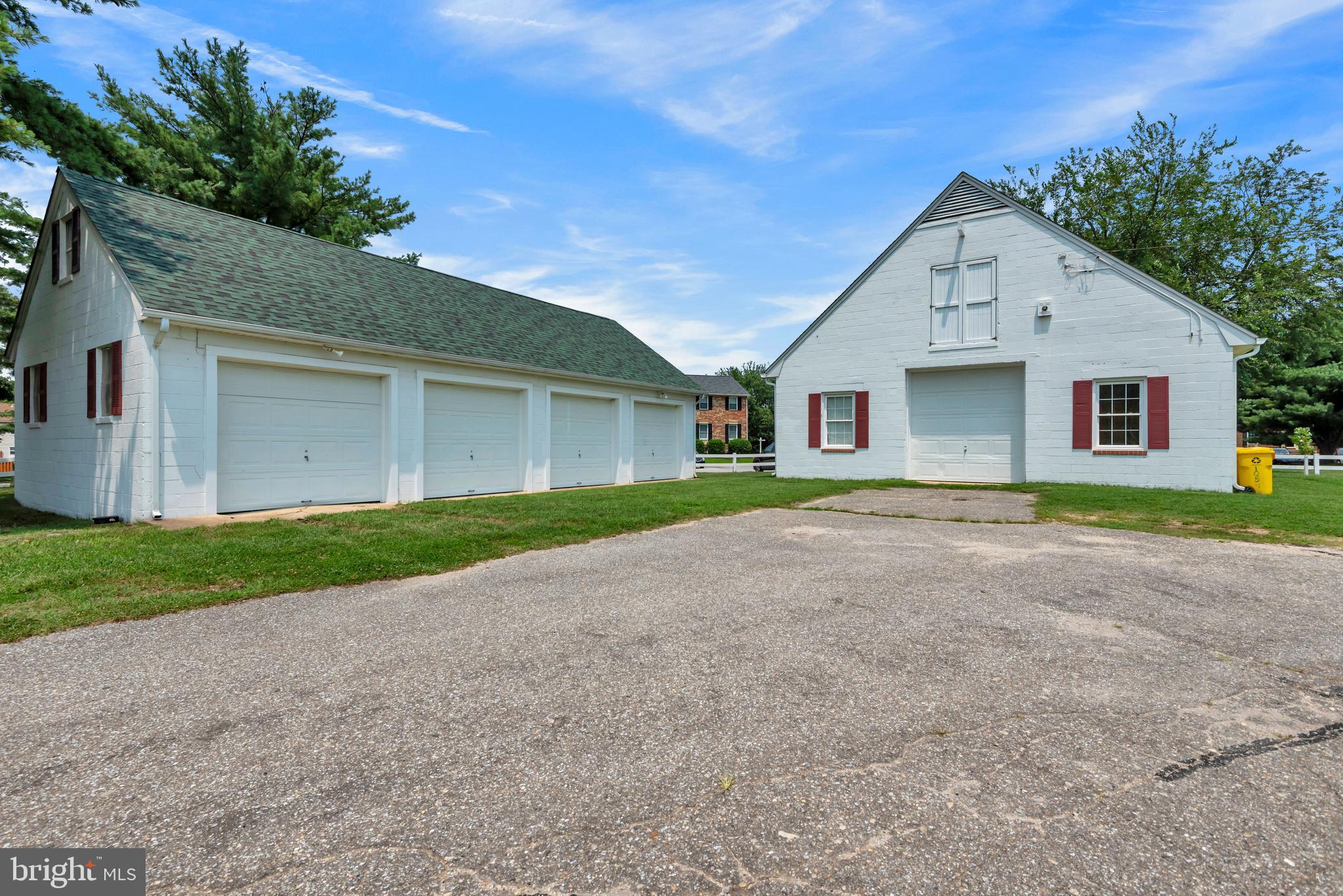 ELIZABETHS LANDING - Residential