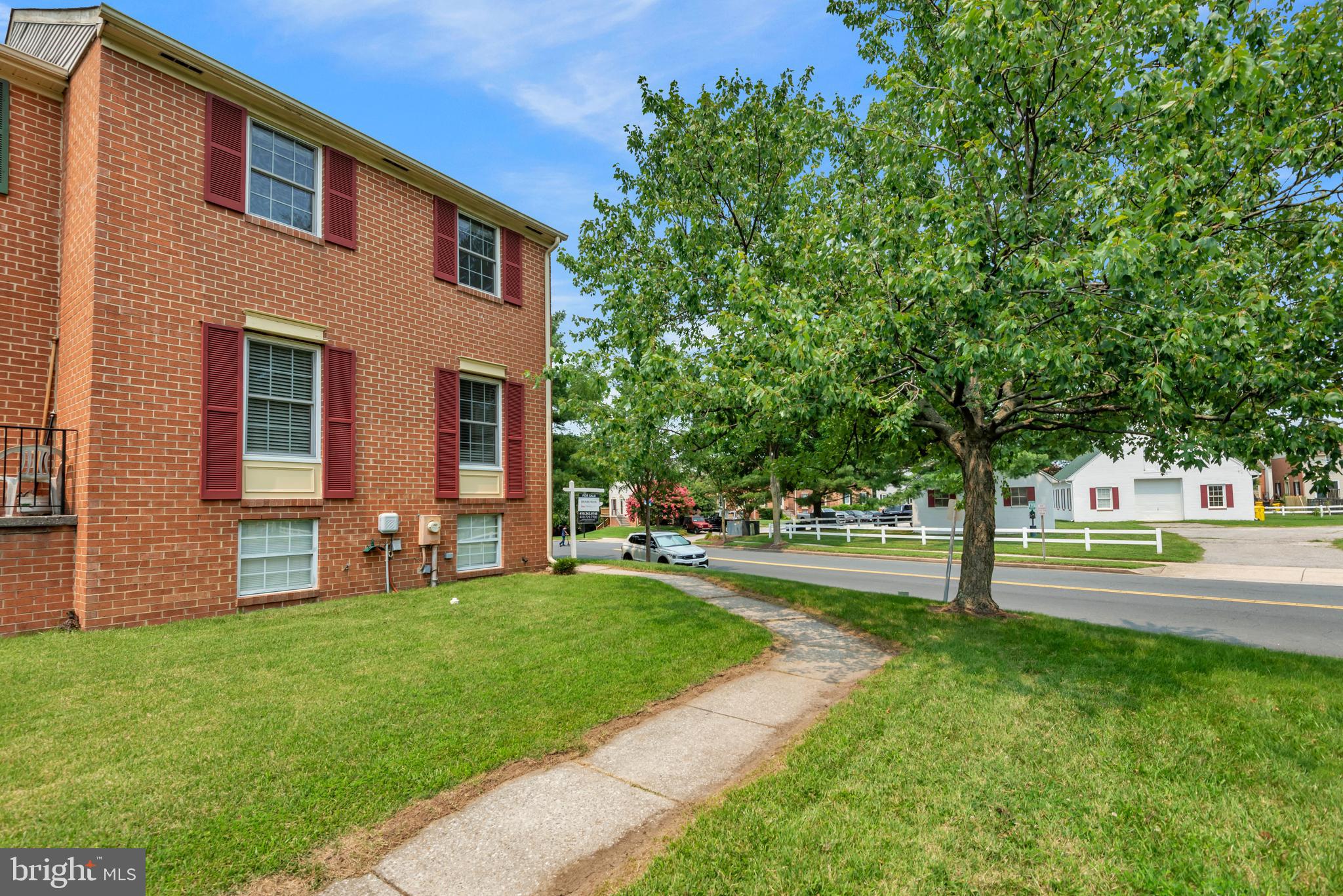 ELIZABETHS LANDING - Residential