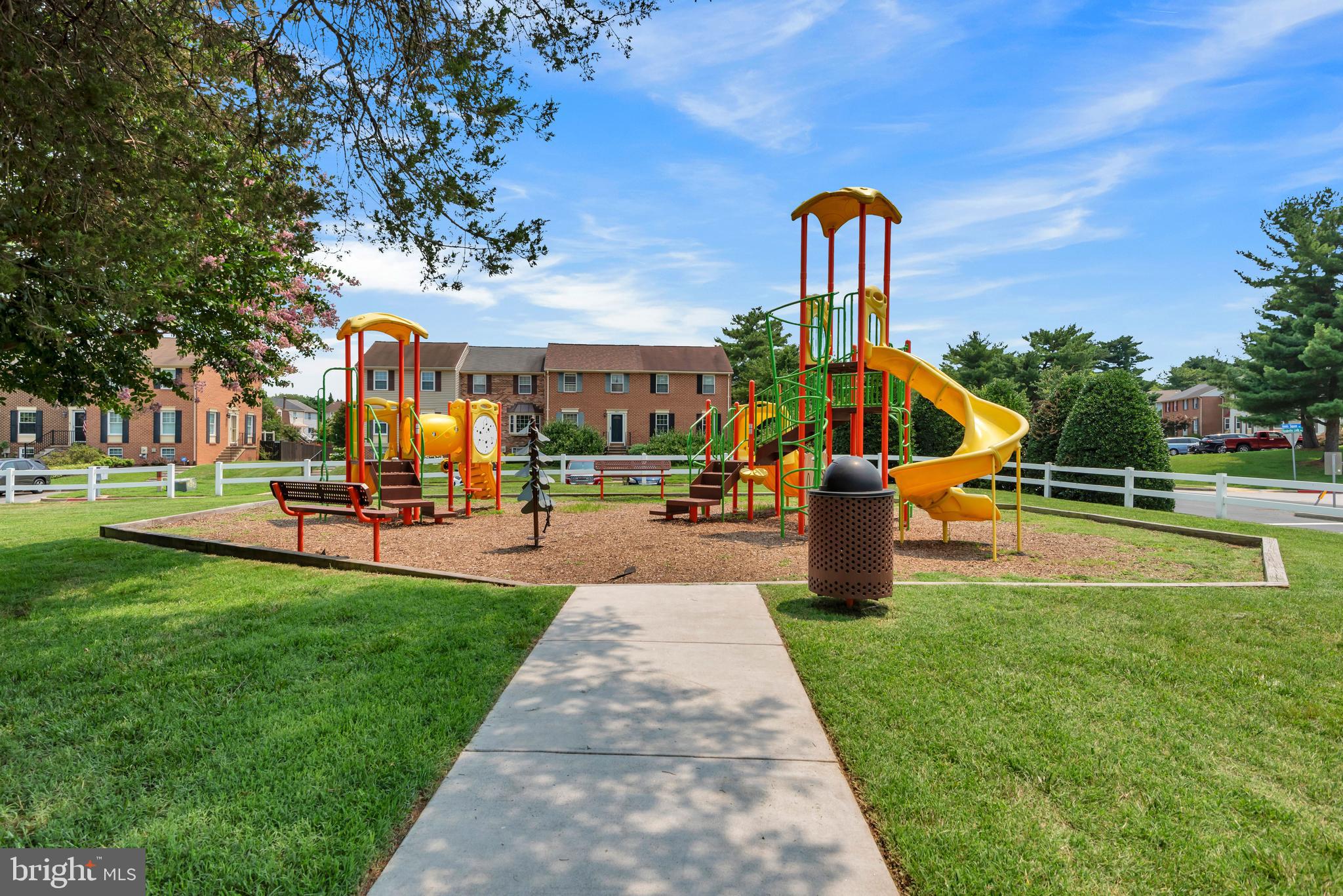 ELIZABETHS LANDING - Residential
