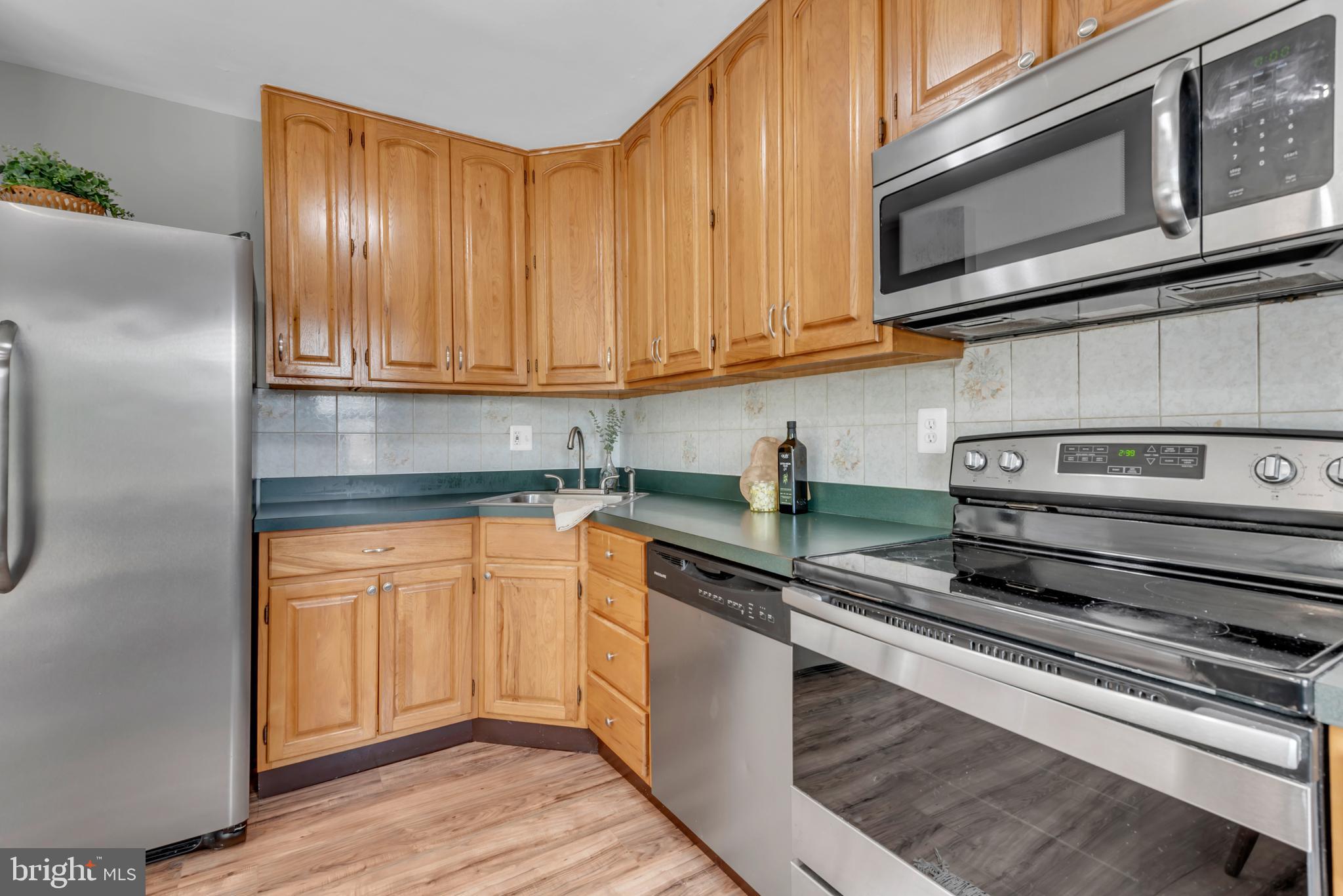 ELIZABETHS LANDING - Residential