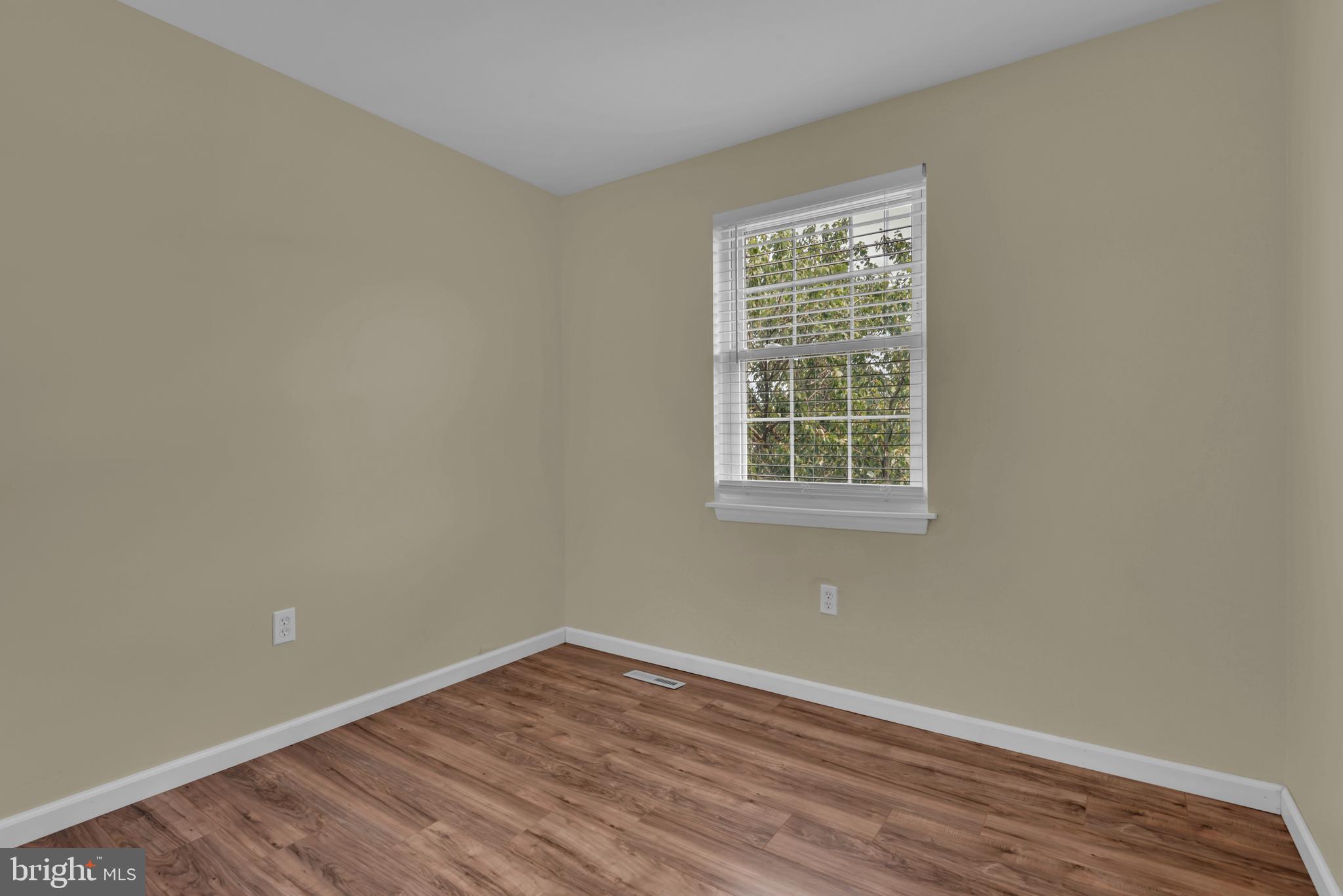 ELIZABETHS LANDING - Residential