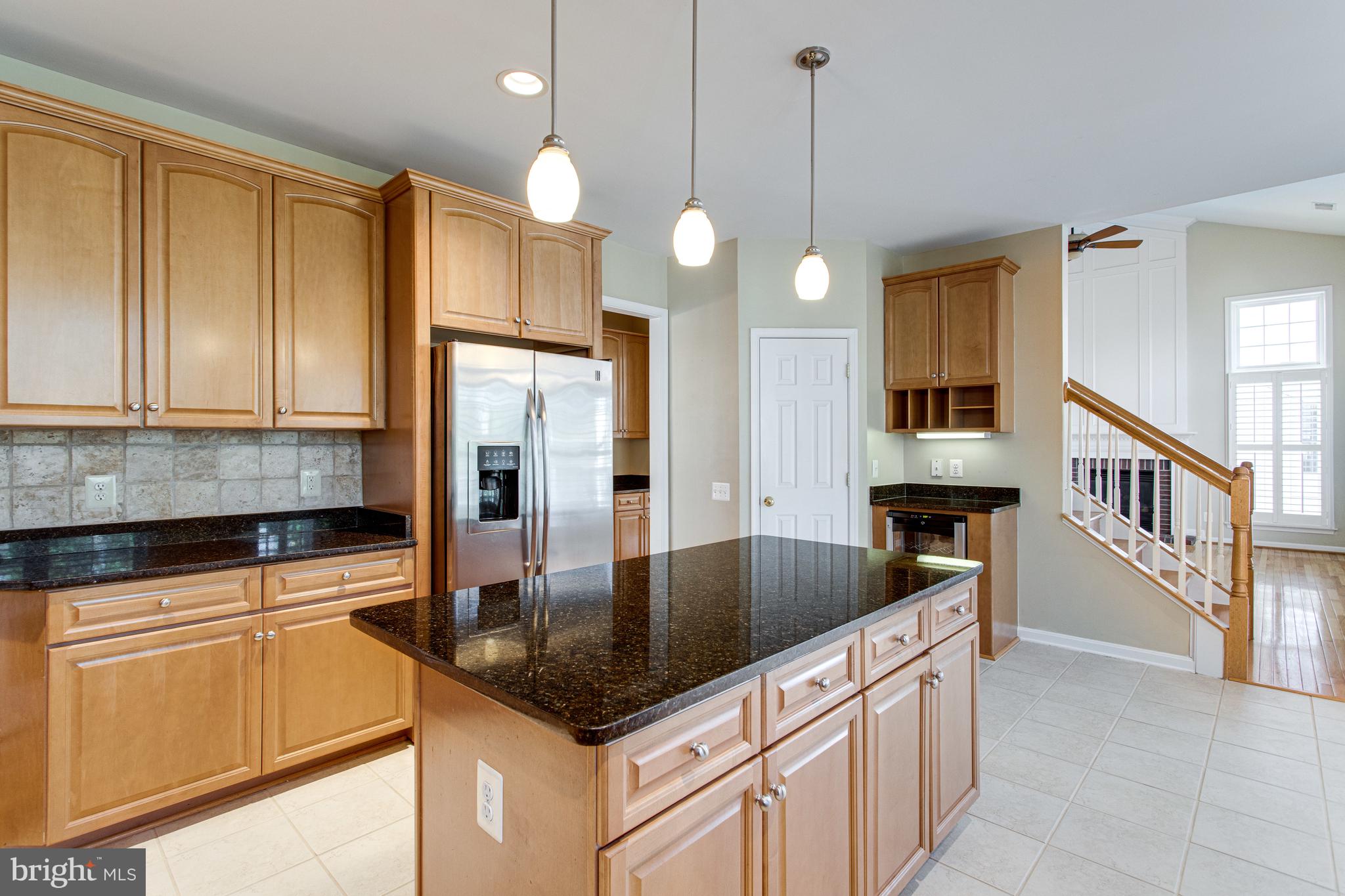 LAUREL HILL LANDBAY - Residential Lease