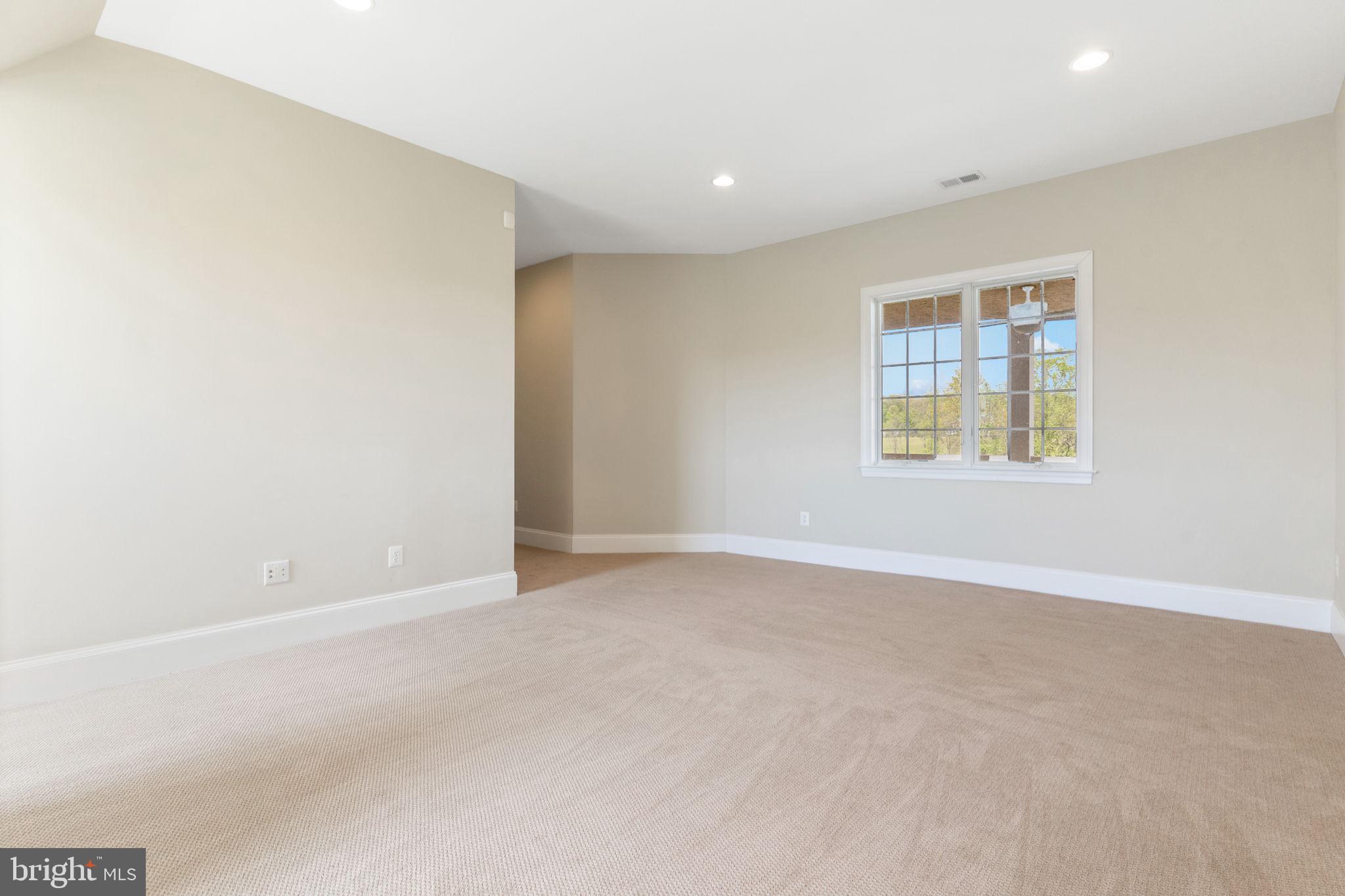LEE'S CROSSING - Residential
