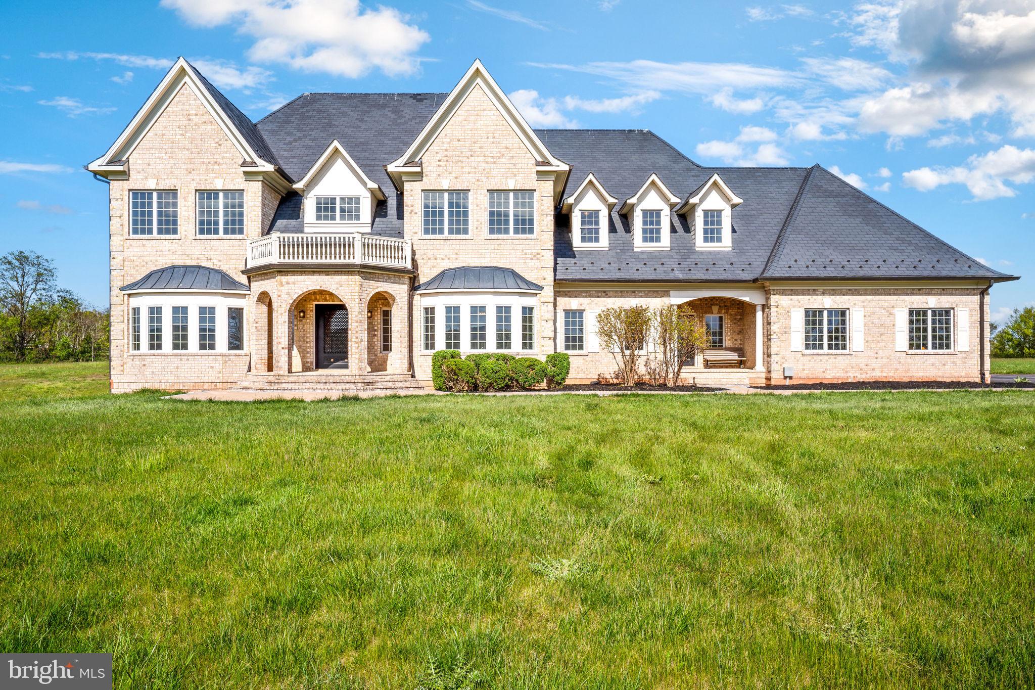 LEE'S CROSSING - Residential