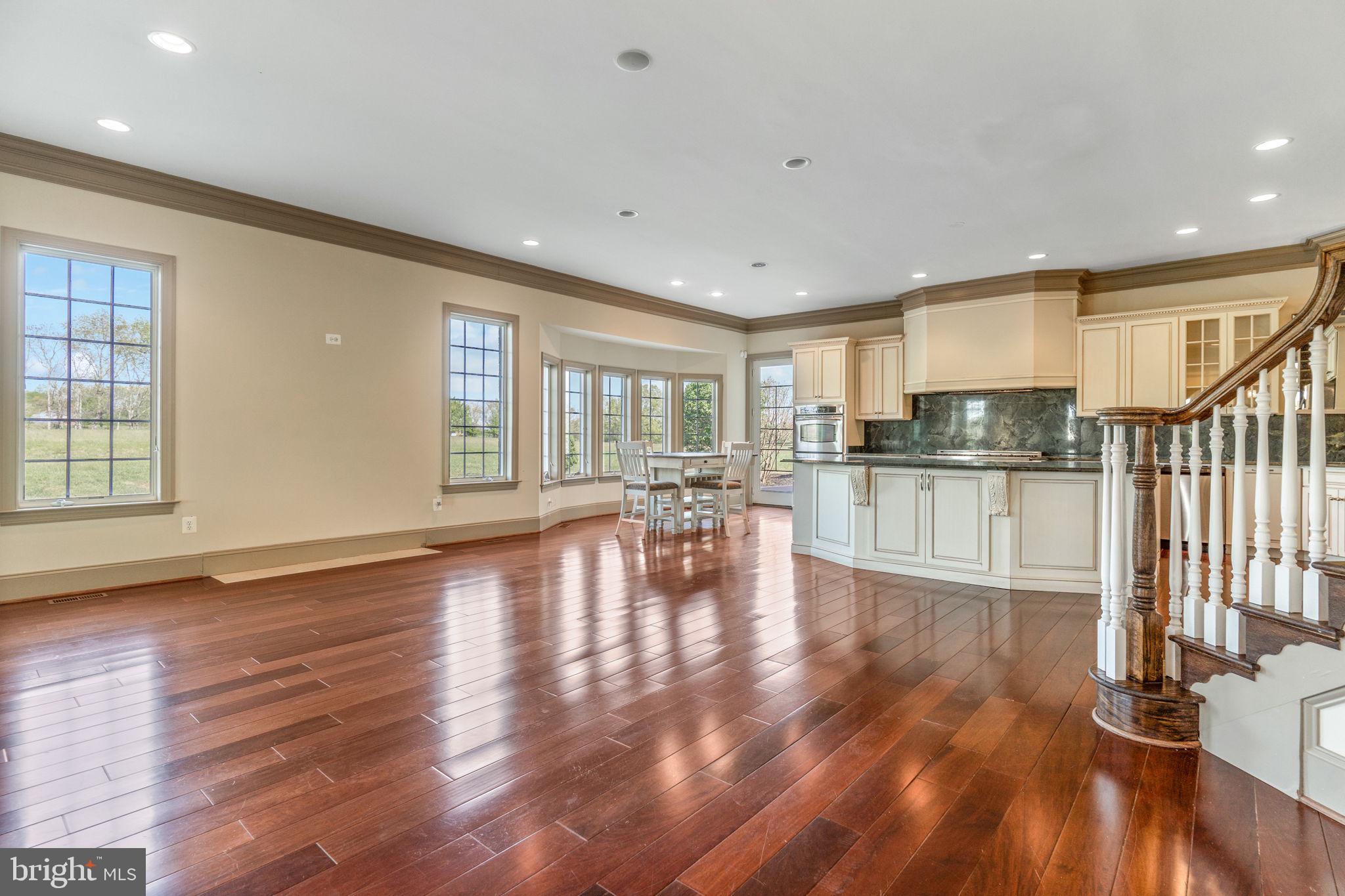 LEE'S CROSSING - Residential