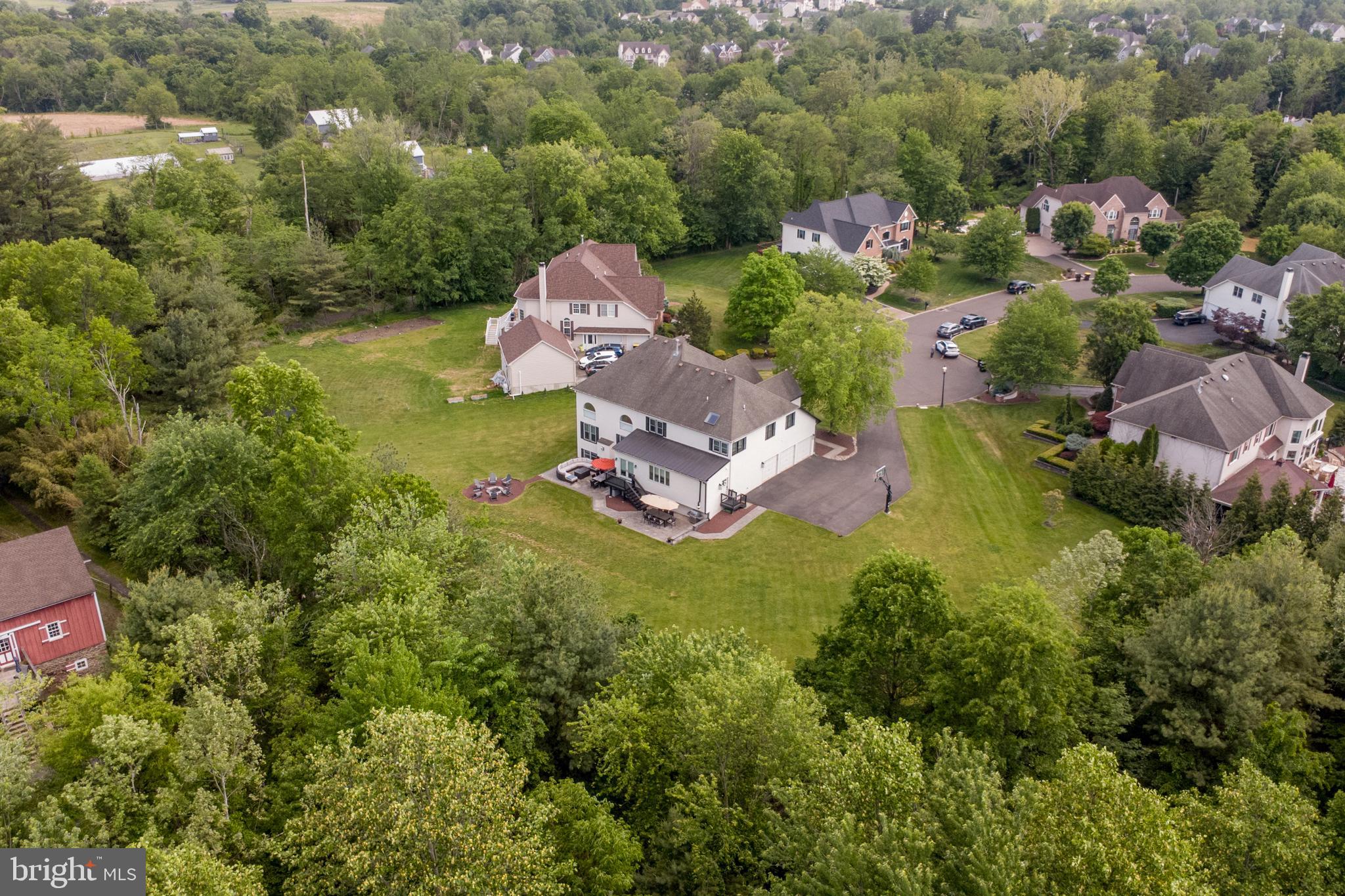 DARK HOLLOW - Residential