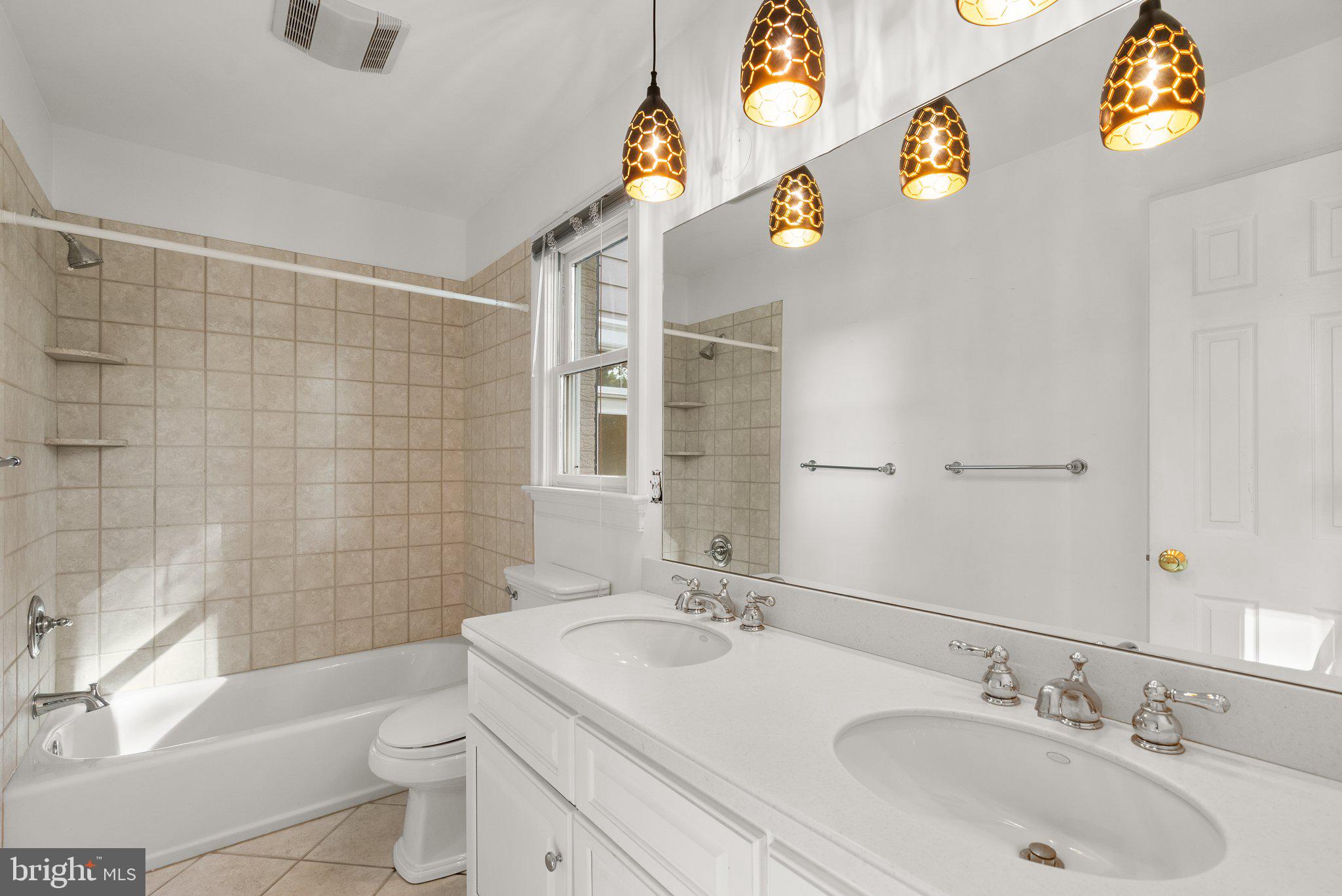 TRAVILAH MEADOWS - Residential