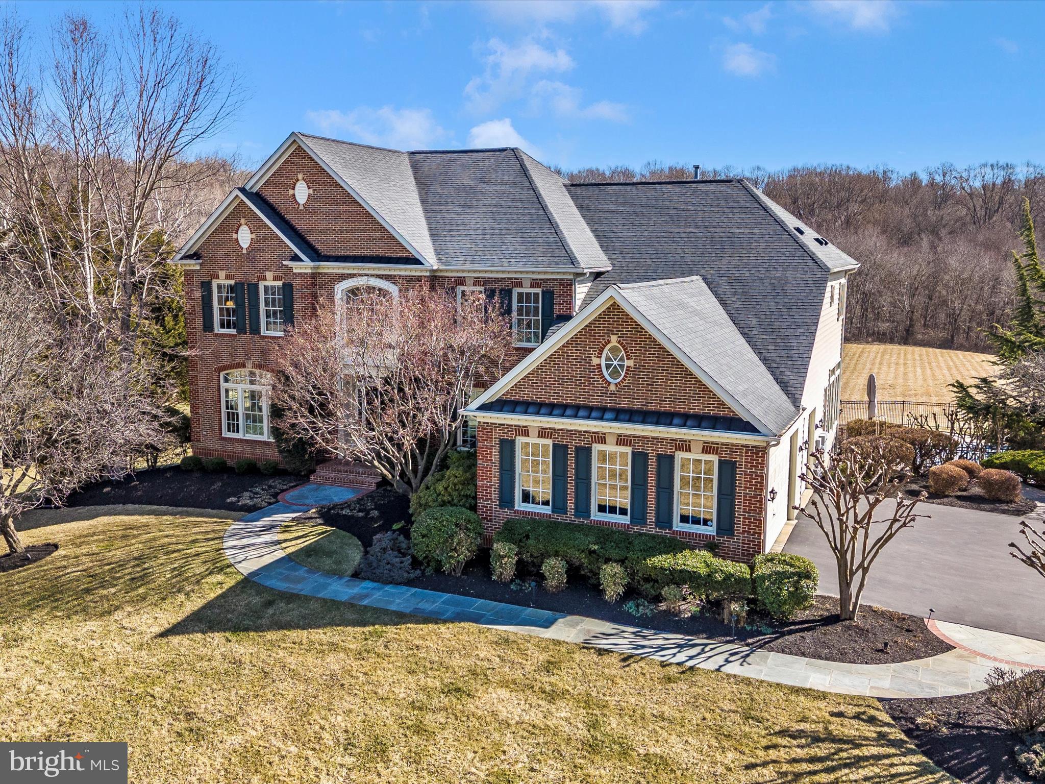 LAYTONSVILLE OUTSIDE - Residential