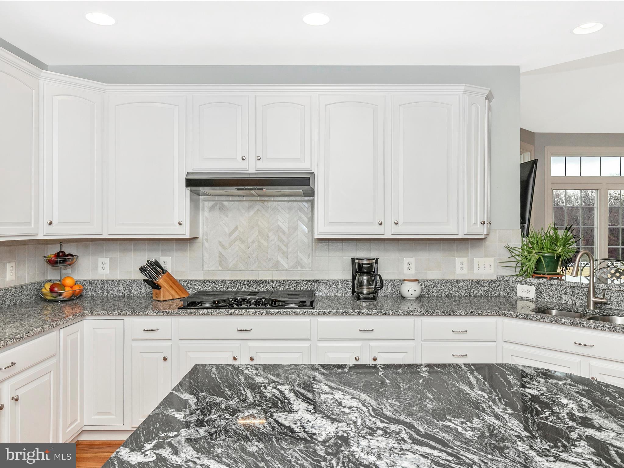LAYTONSVILLE OUTSIDE - Residential