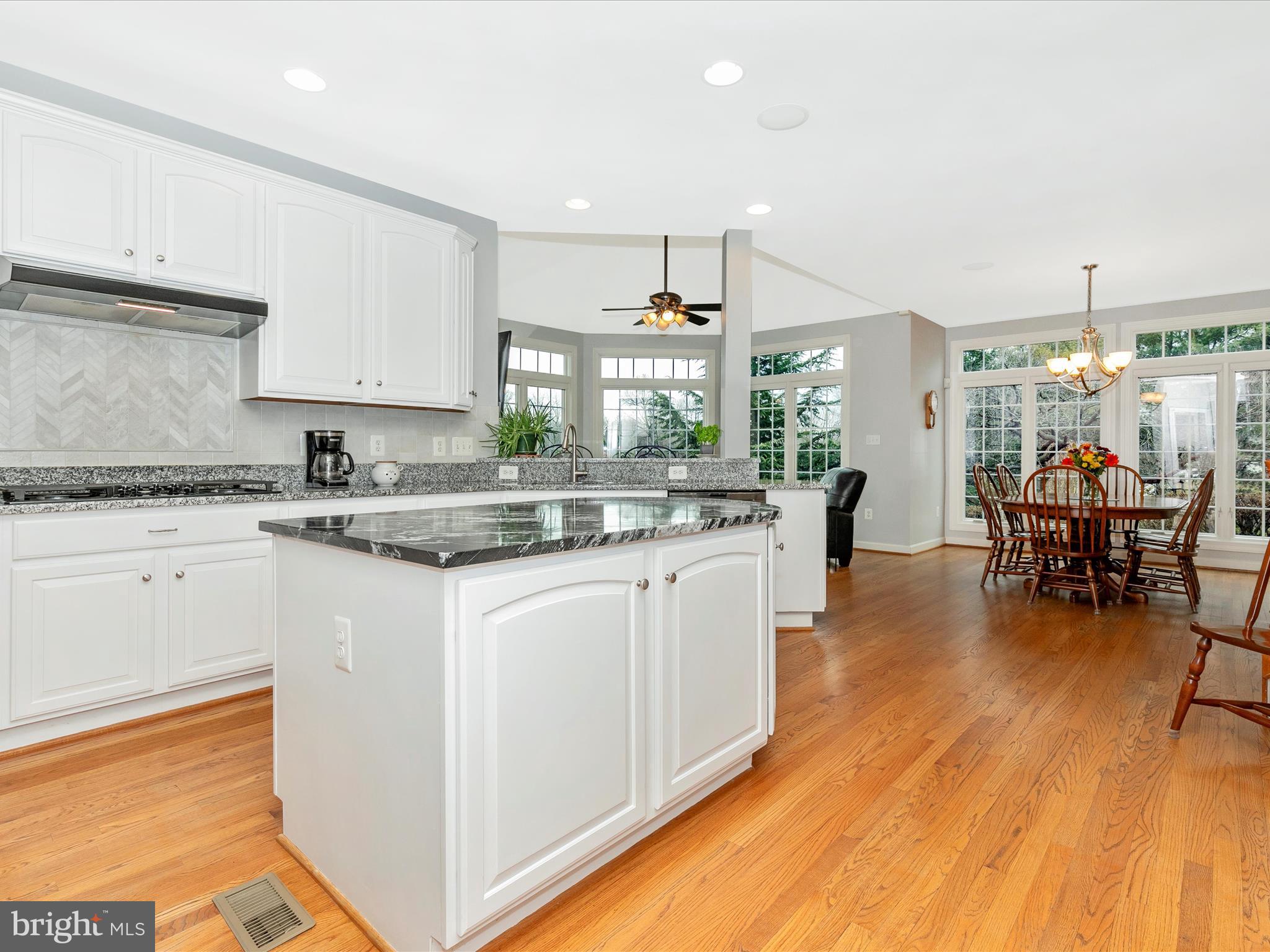 LAYTONSVILLE OUTSIDE - Residential