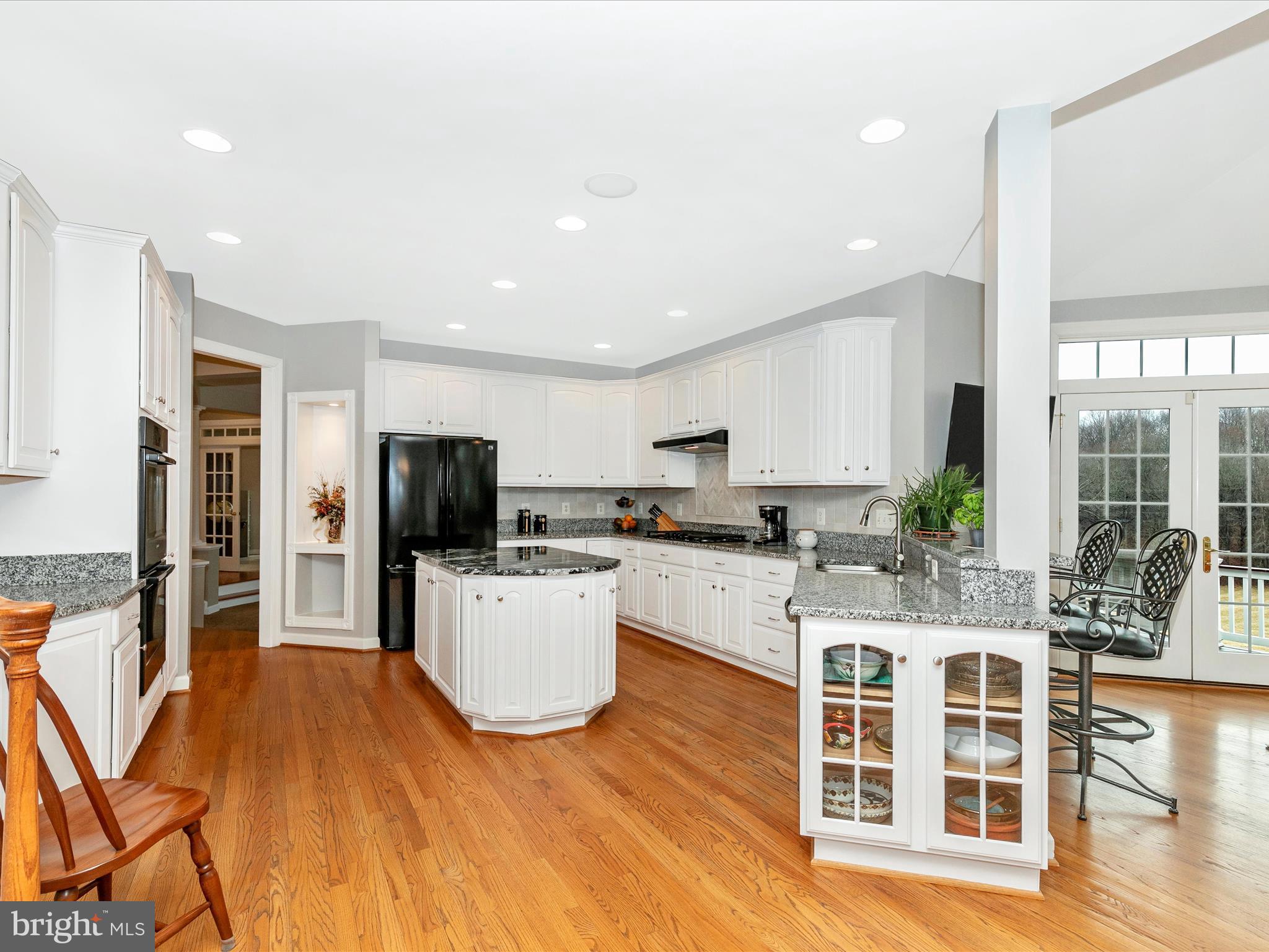LAYTONSVILLE OUTSIDE - Residential
