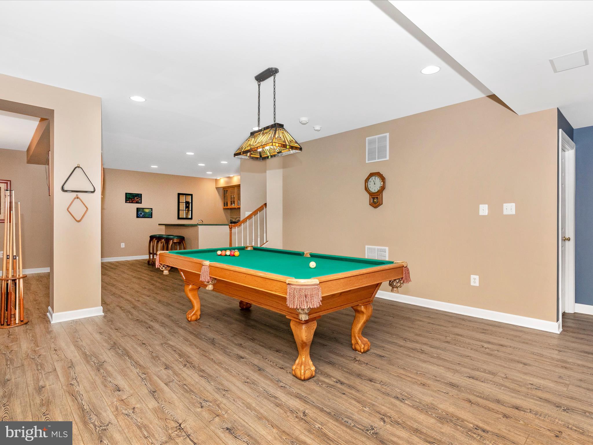 LAYTONSVILLE OUTSIDE - Residential