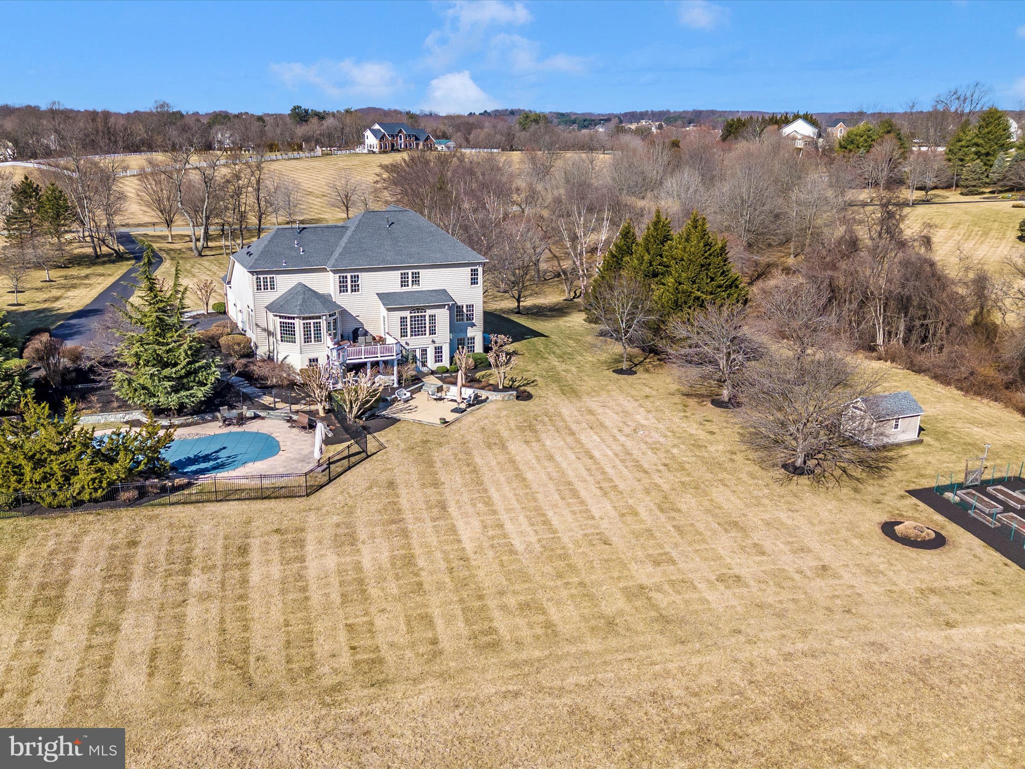 LAYTONSVILLE OUTSIDE - Residential