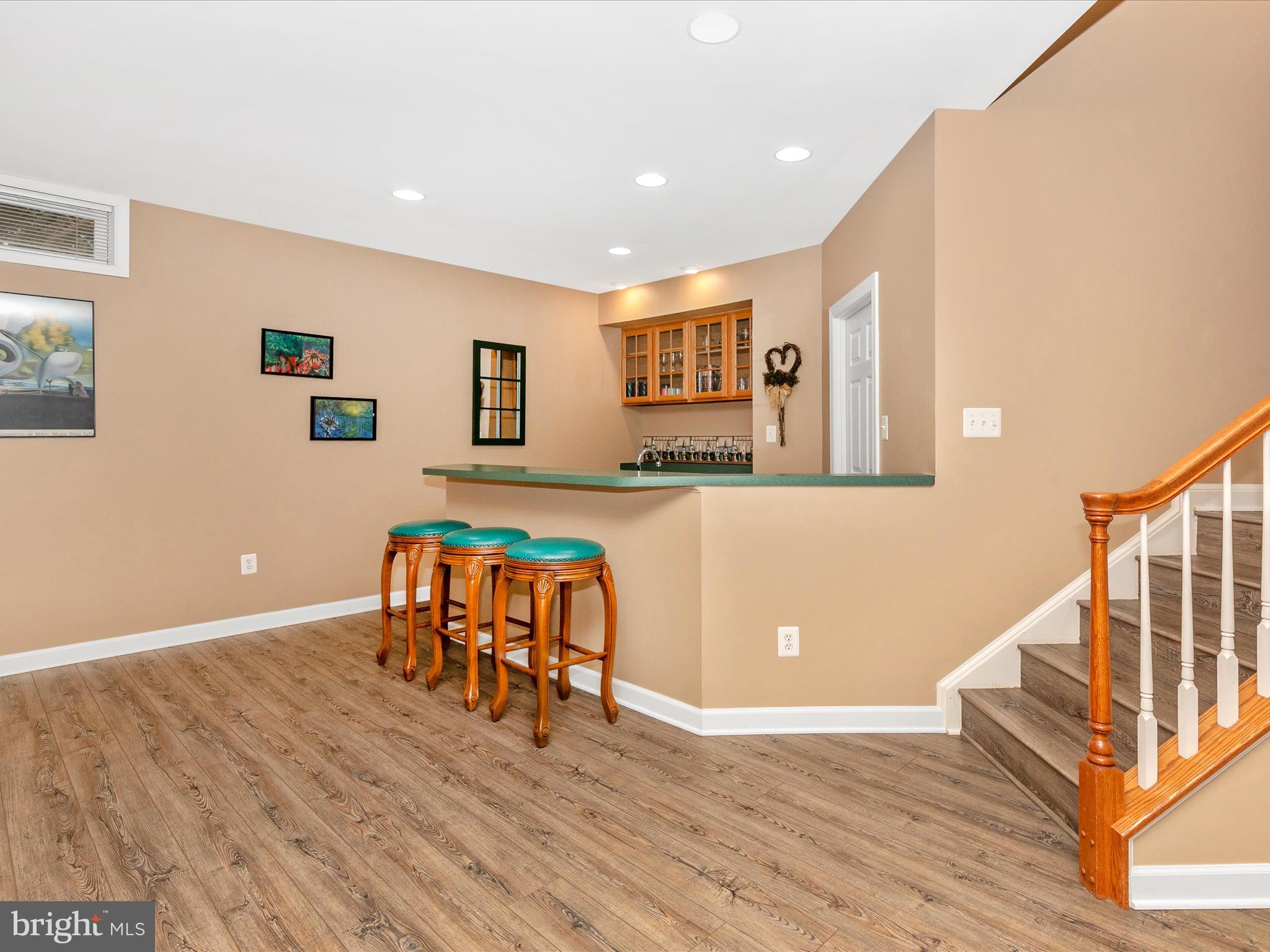 LAYTONSVILLE OUTSIDE - Residential