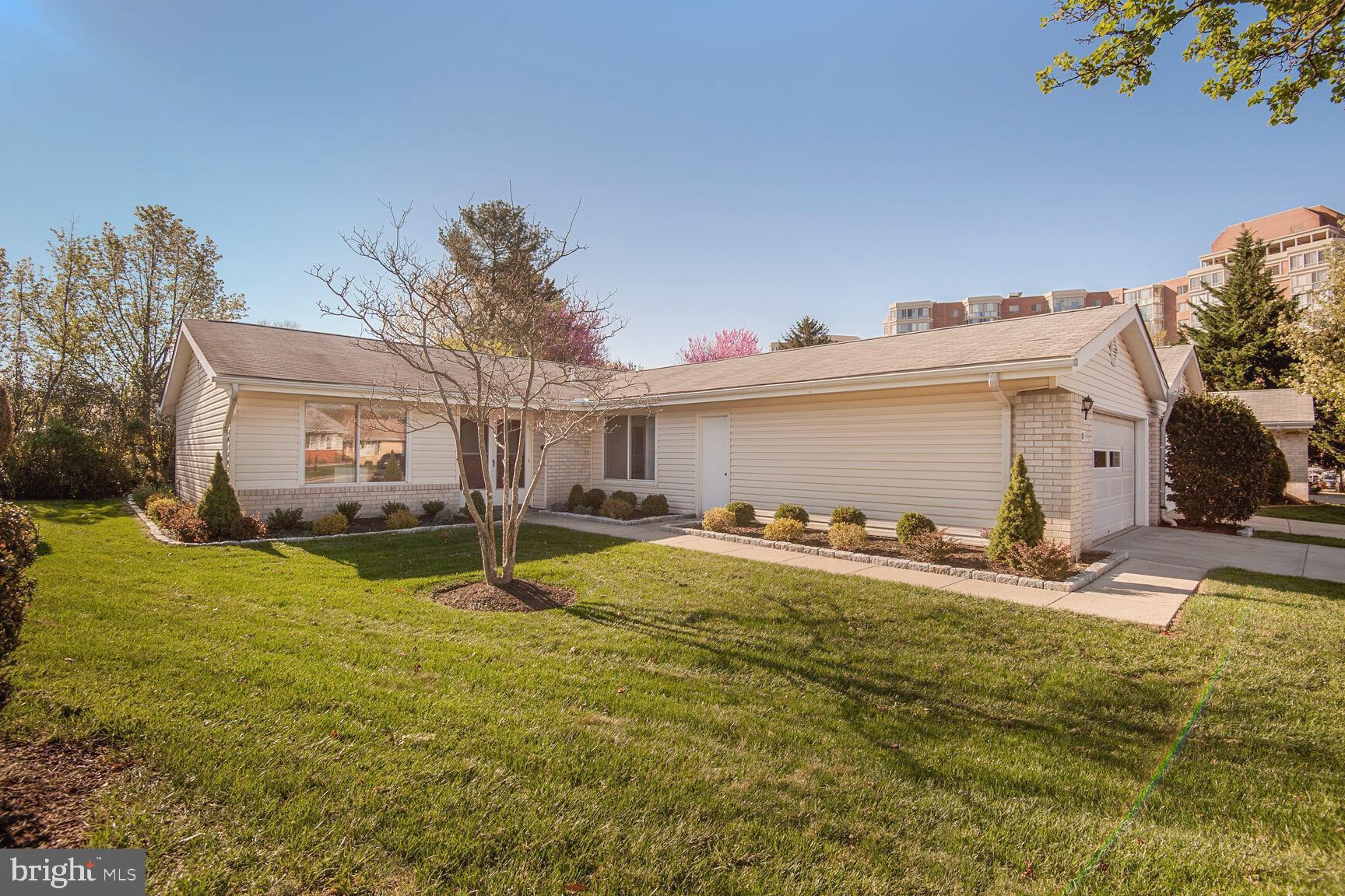 LEISURE WORLD - Residential