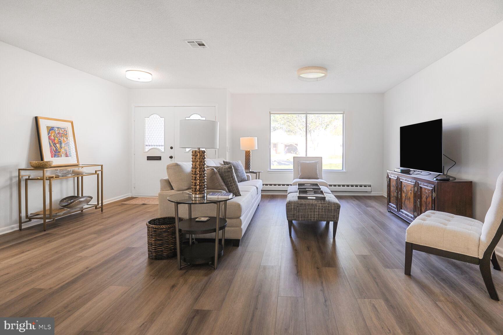 LEISURE WORLD - Residential