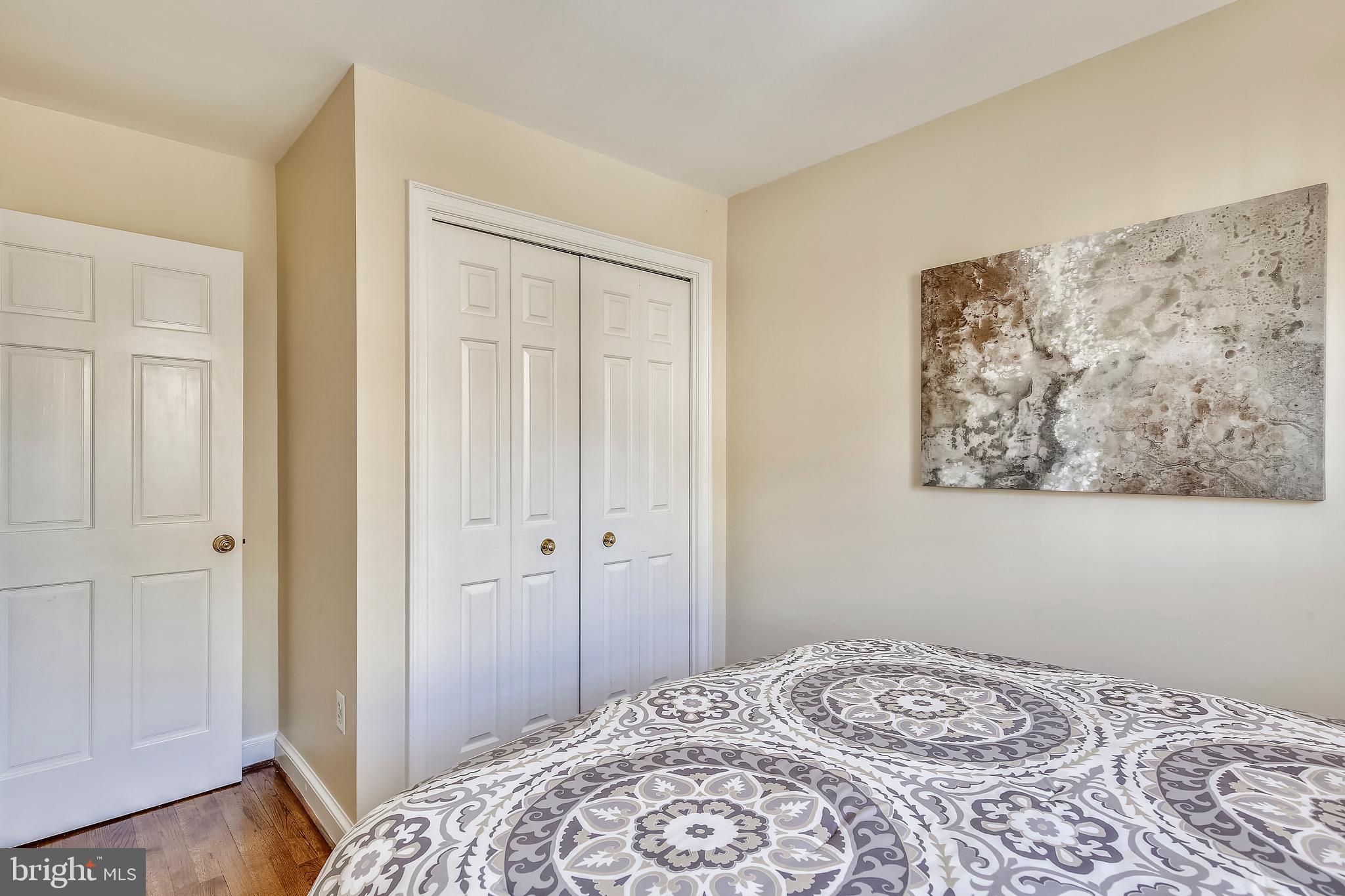 SHUTERS HILL - Residential