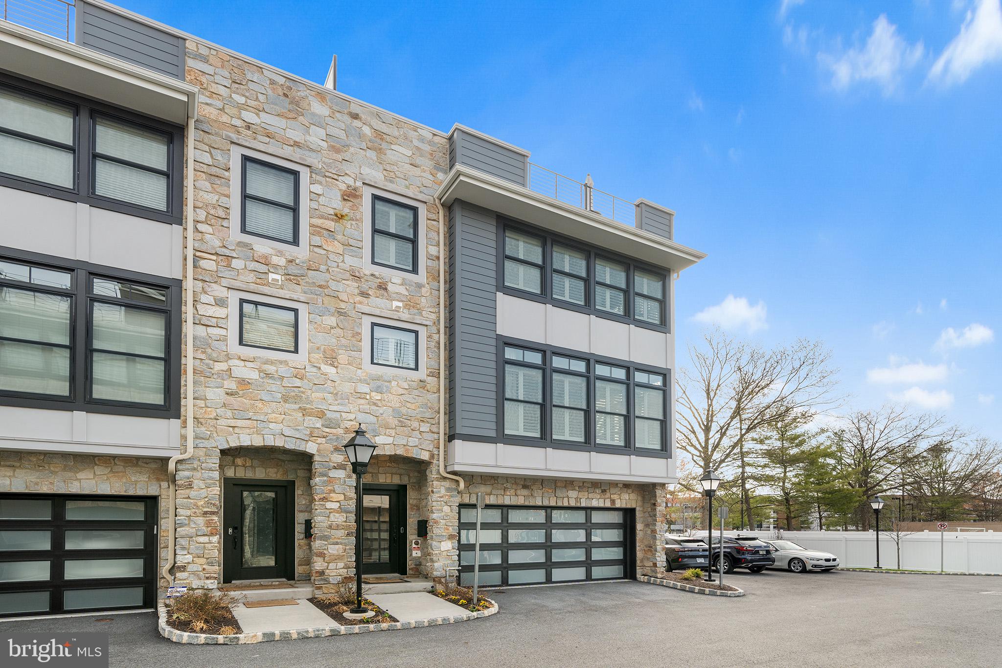 BROWNSTONES AT BERKLEY - Residential