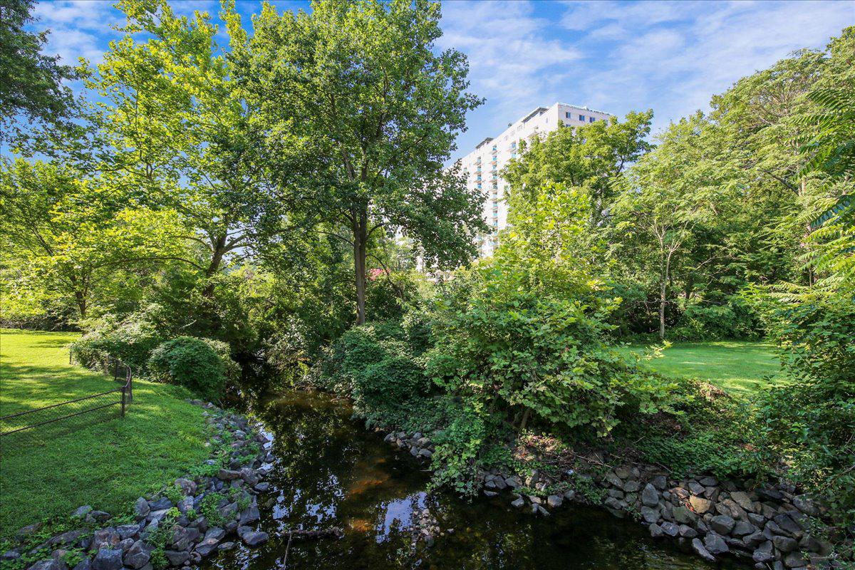GROSVENOR PARK - Residential