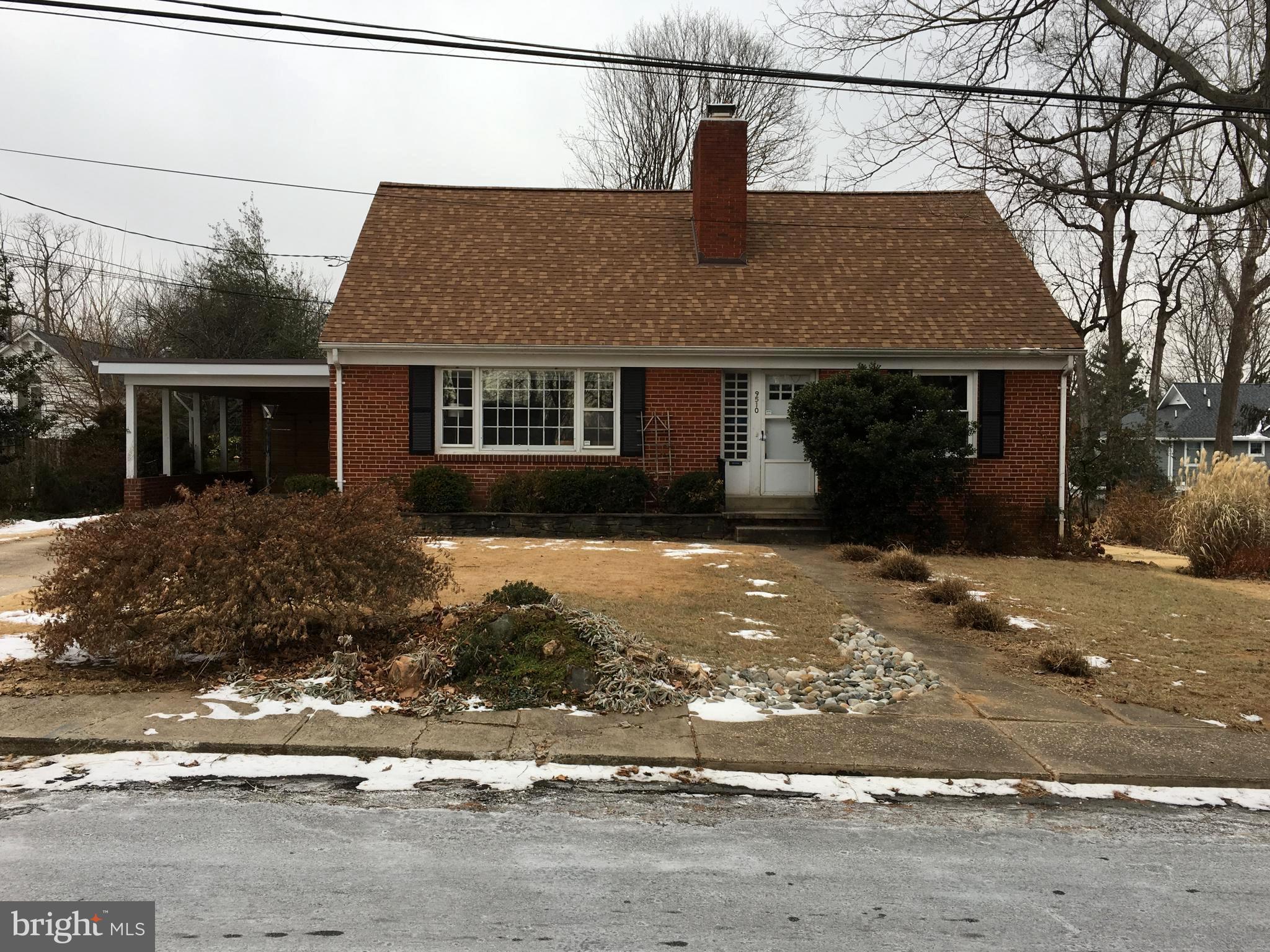 GREAT OPPORTUNITY! 6 MONTH LEASE ONLY! JUST REDUCED!!! Amazing over-sized Cape Cod offers 5 Bedrooms, 3 Full Baths, Carport, 2 wood-burning Fireplaces, huge Florida Room off the back of the home, hardwood floors, on a magnificent lot. Rentals only until August 31, 2018. Available immediately.