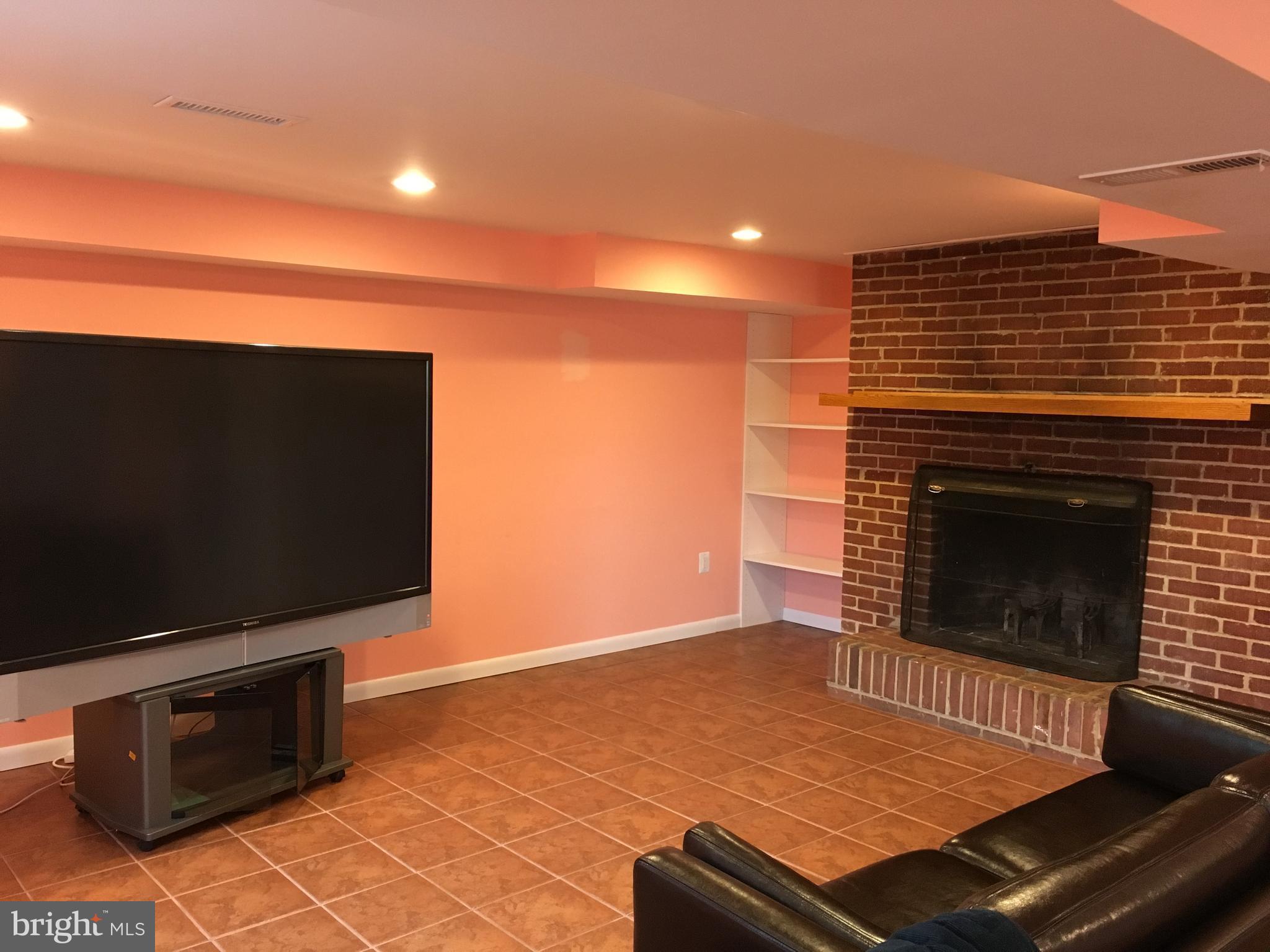 ALTA VISTA - Residential Lease
