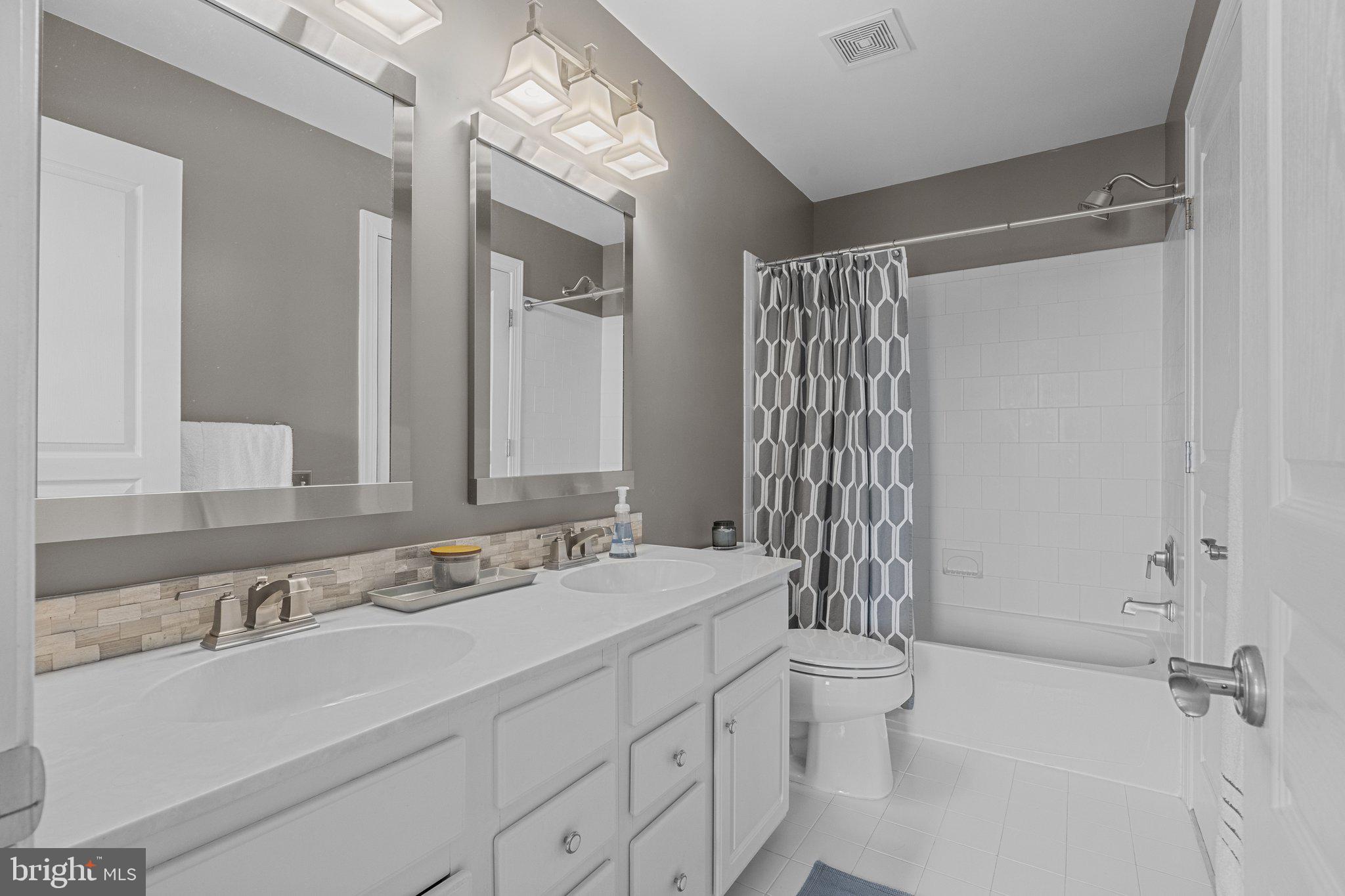 EAGLETON FARMS - Residential