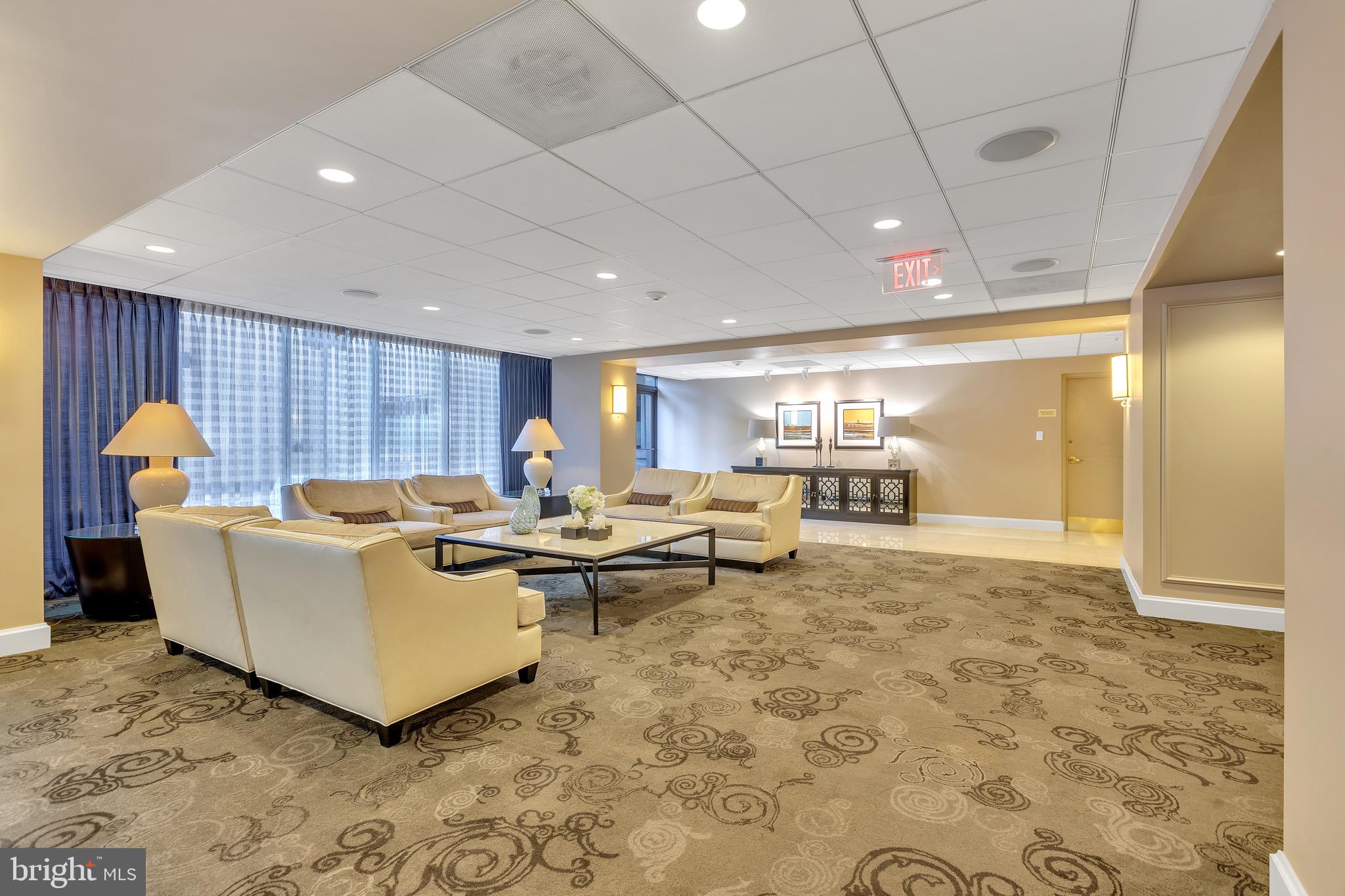 THE ELIZABETH - Residential Lease