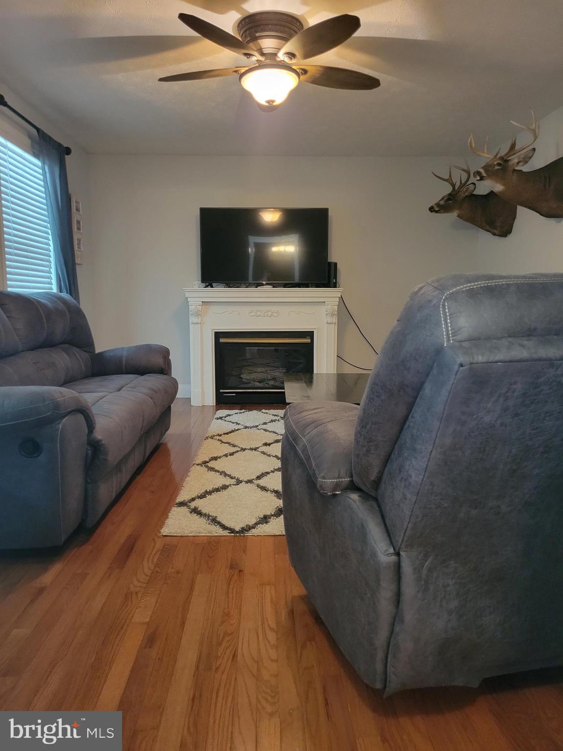 WOLF KNOB - Residential