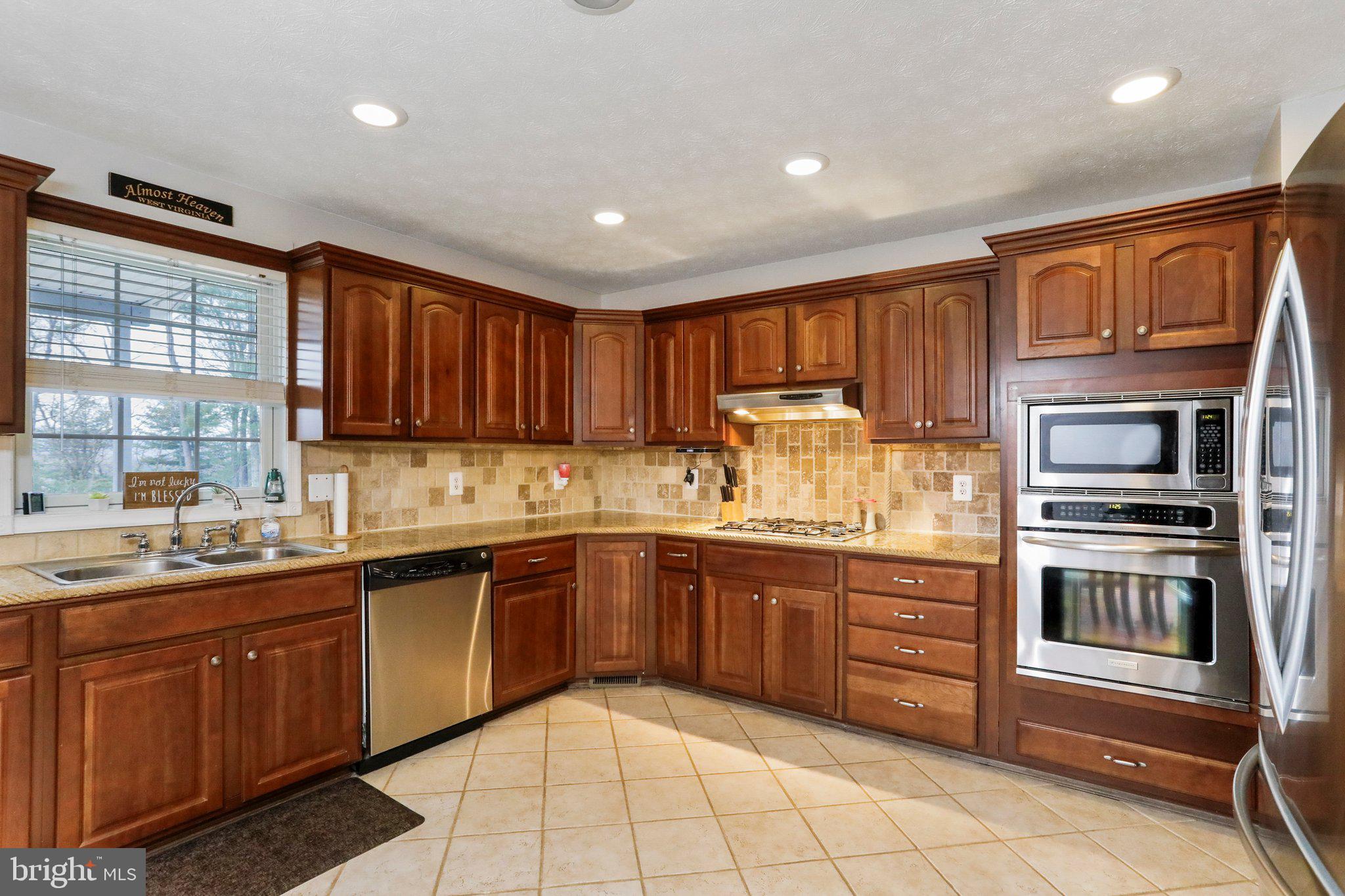 WOLF KNOB - Residential