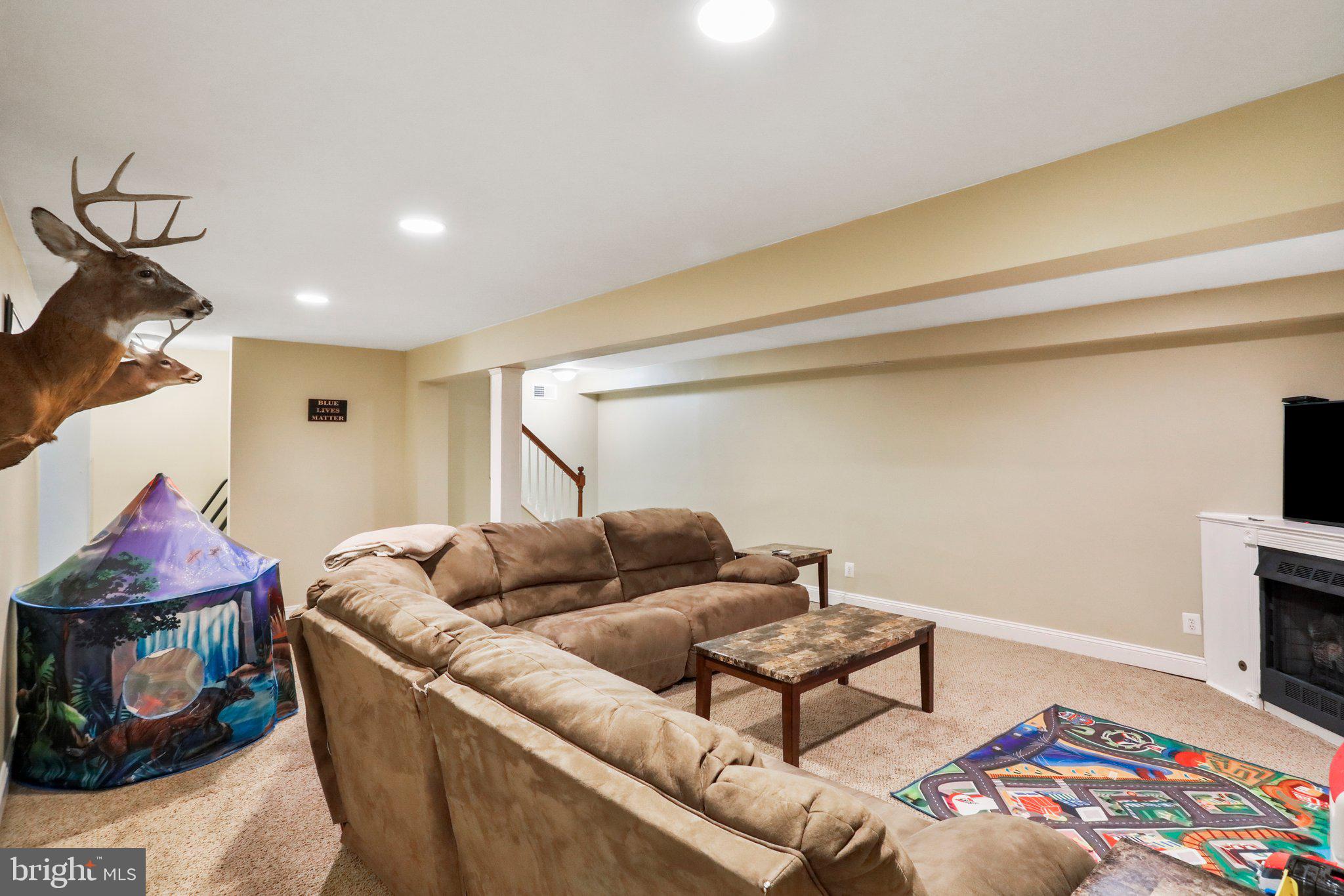 WOLF KNOB - Residential