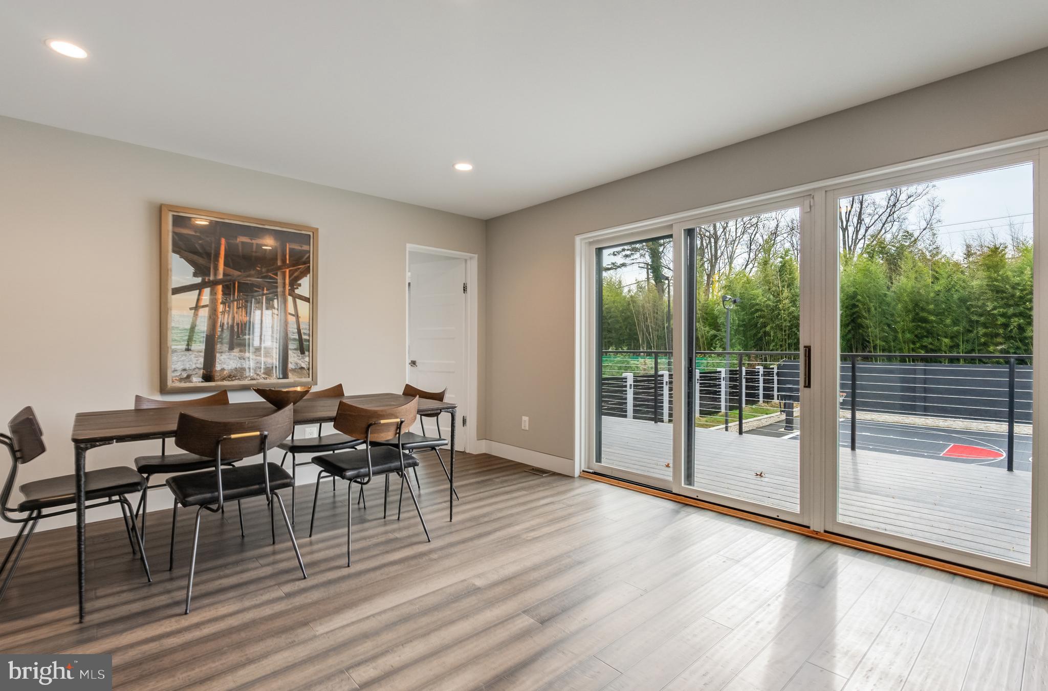 PT ROCKVILLE OUT RES - Residential